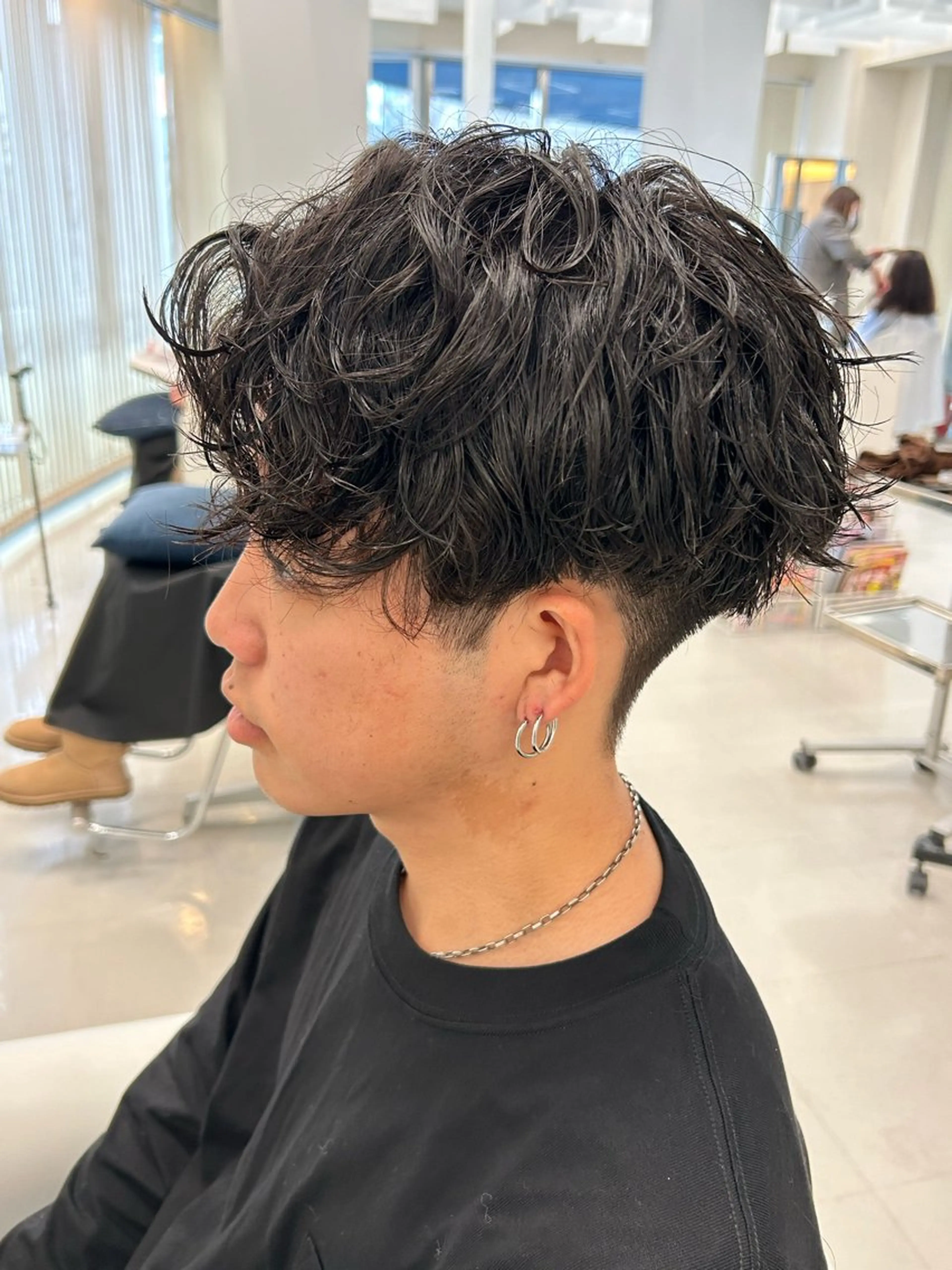 メンズ センターパート メンズパーマ カット 河田 日和のヘアスタイル