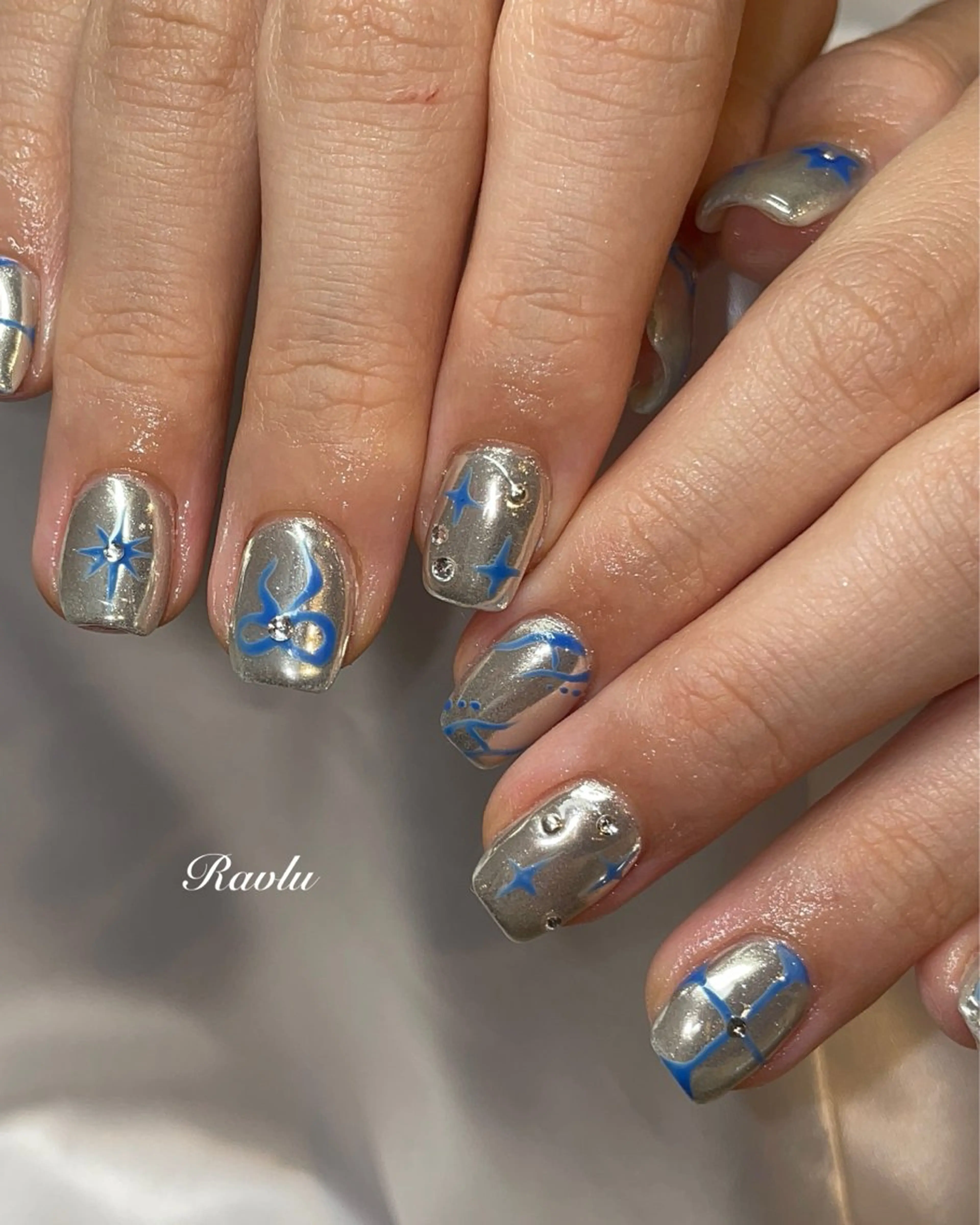 ネイル アートネイル ミラーネイル シルバー ハンドネイル アラカキ アンジュのネイルデザイン