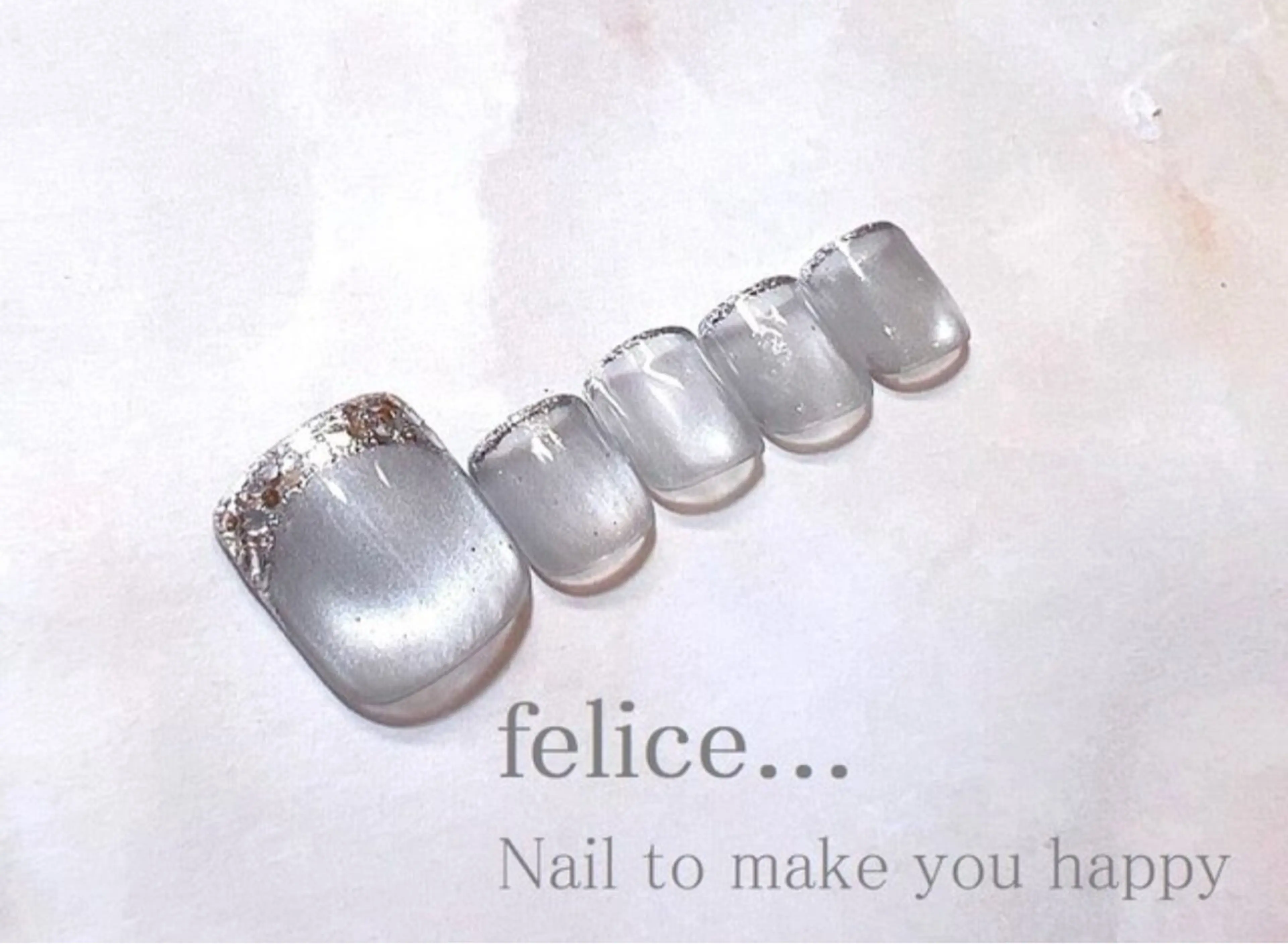 ✨オープン特別価格 │ 《大人可愛い》定額フットネイル ¥8500(オフ代別途)の写真