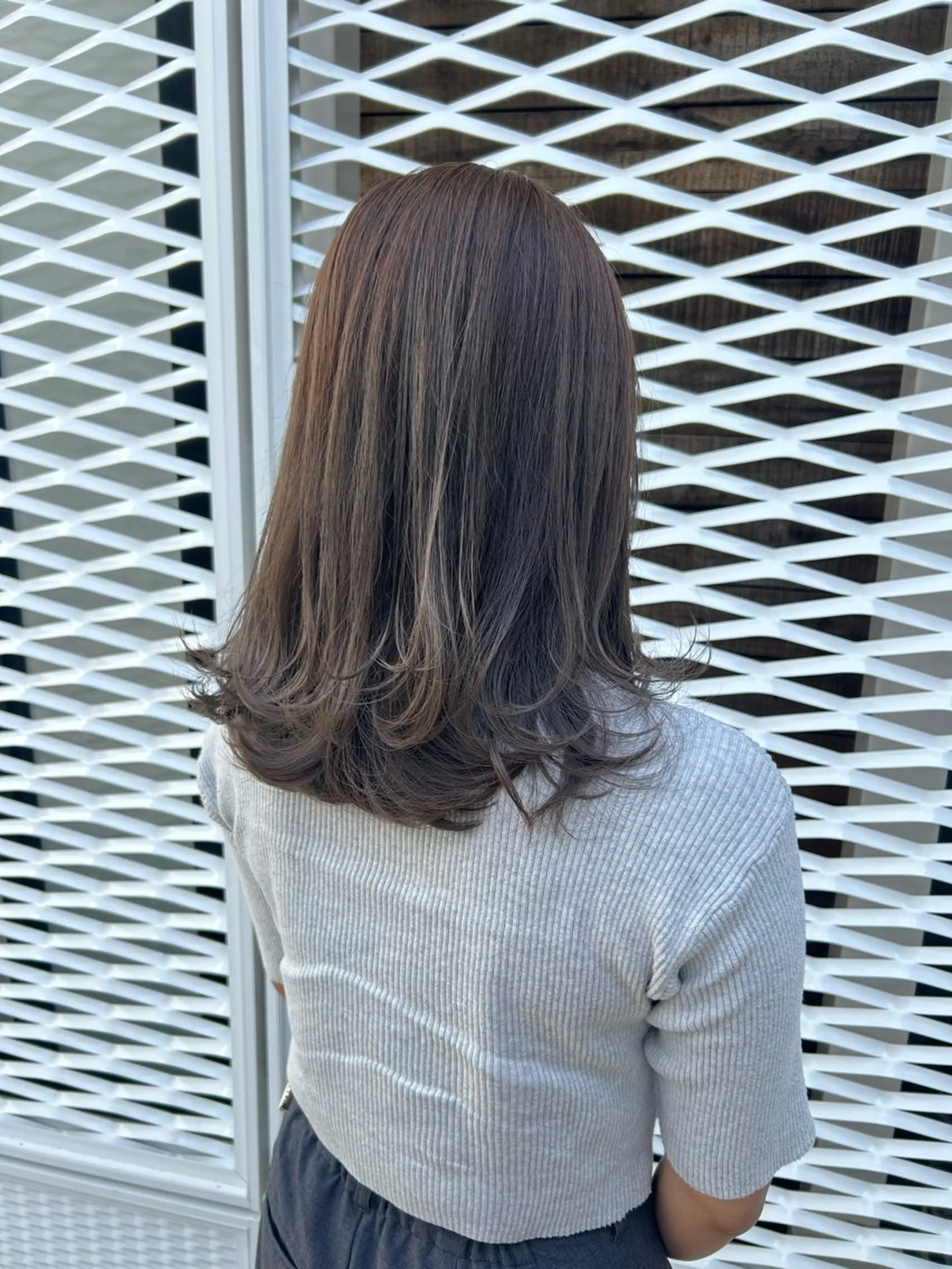 ミディアム カラー ヘアアレンジ ブリーチ ヘアカラー トリートメント yuka .のヘアスタイル