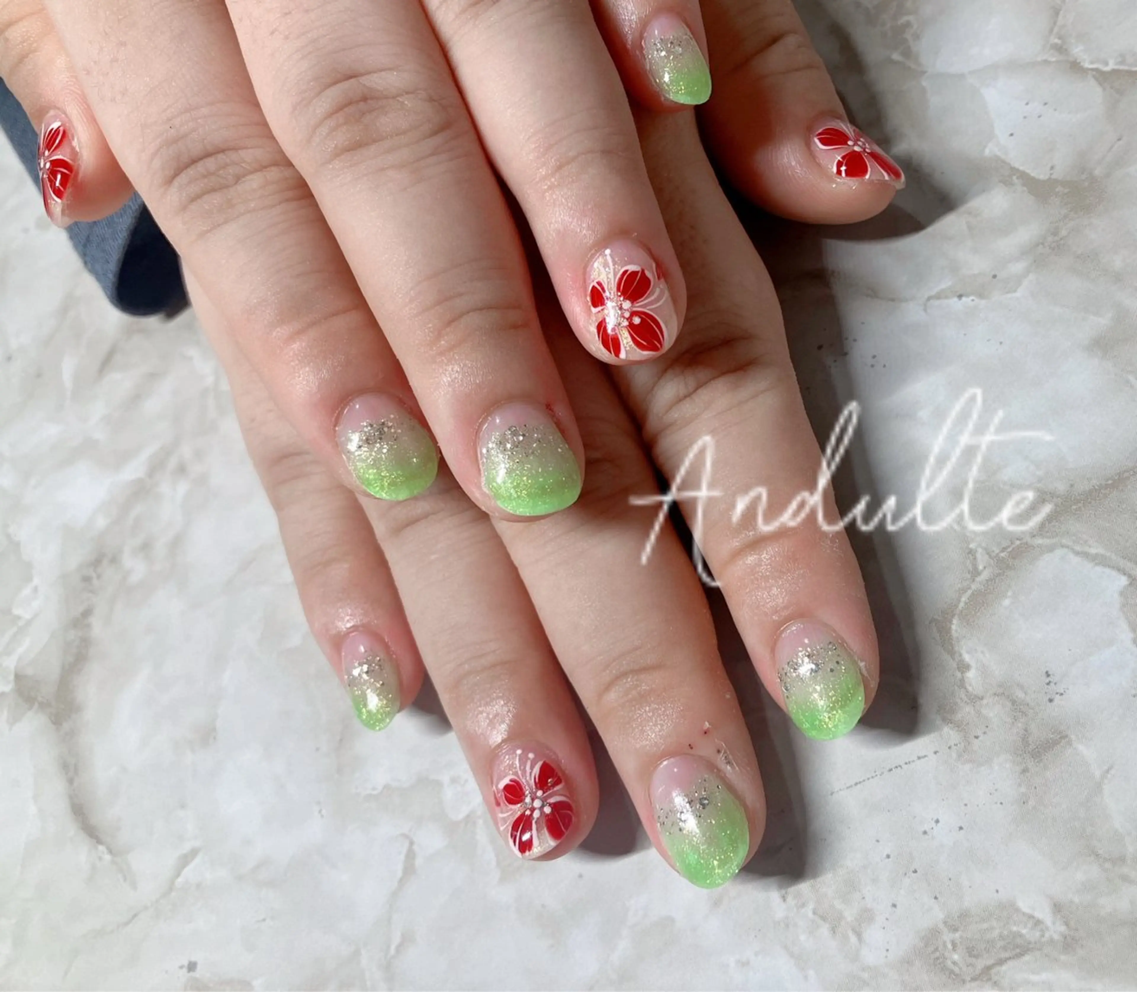 ネイル andulte MAIのネイルデザイン