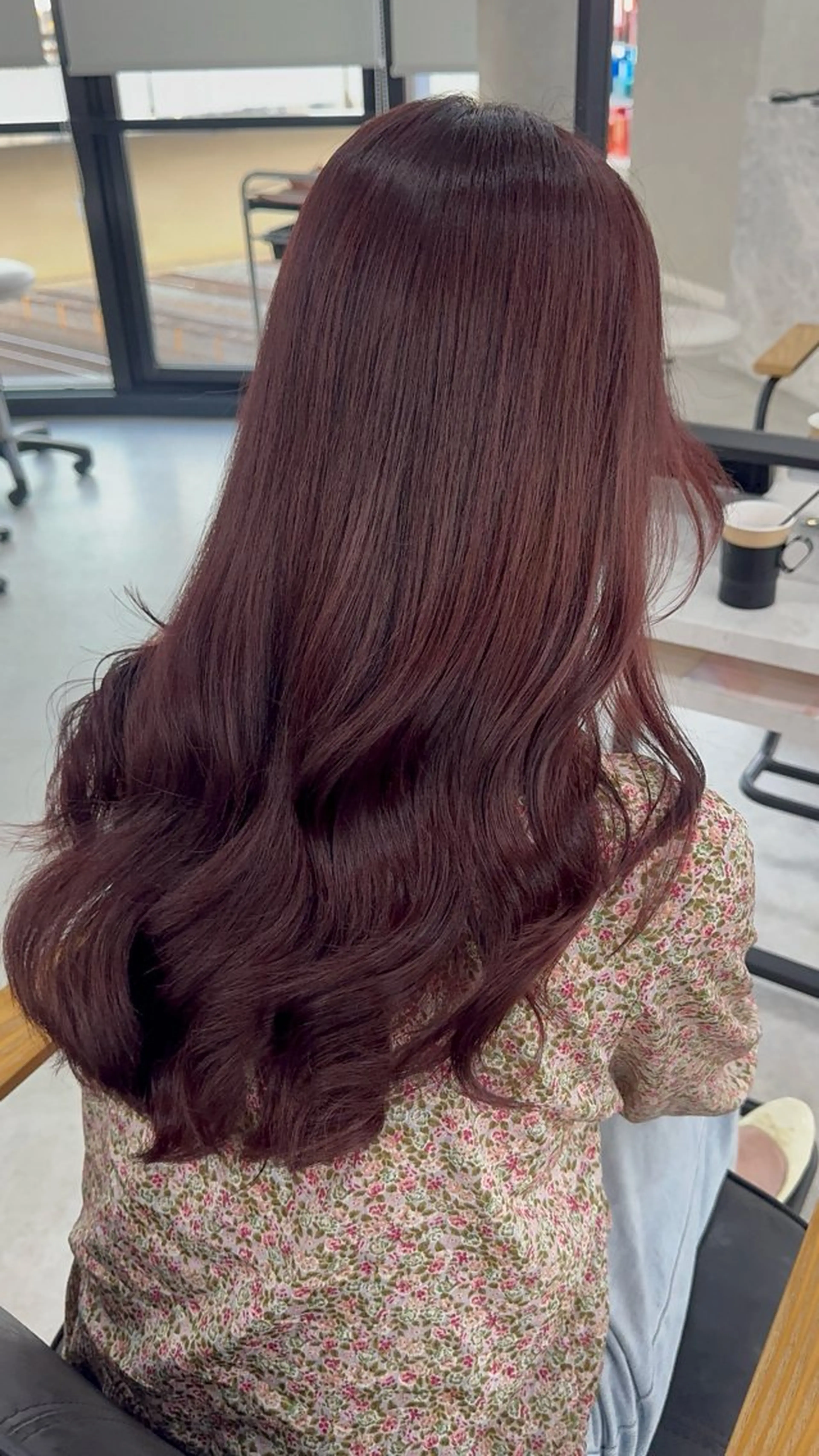 ロング カラー アッシュ アッシュブラウン ベージュカラー 黒髪 ブリーチ カット ヘアカラー トリートメント 赤み無し柔らかカラー 【梅田】madokaのヘアスタイル