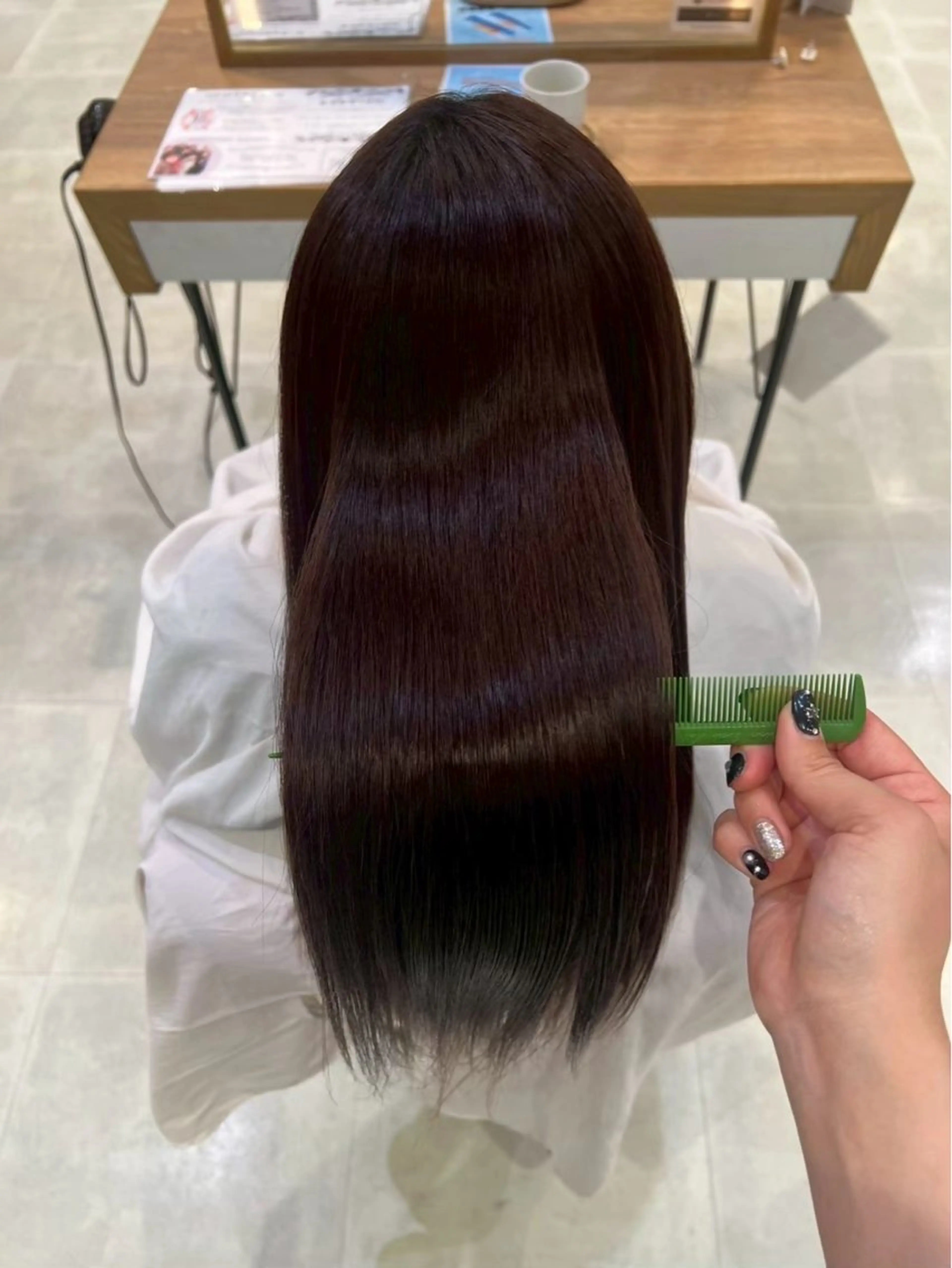 ロング ヘアカラー トリートメント 金井 惺彩奈のヘアスタイル
