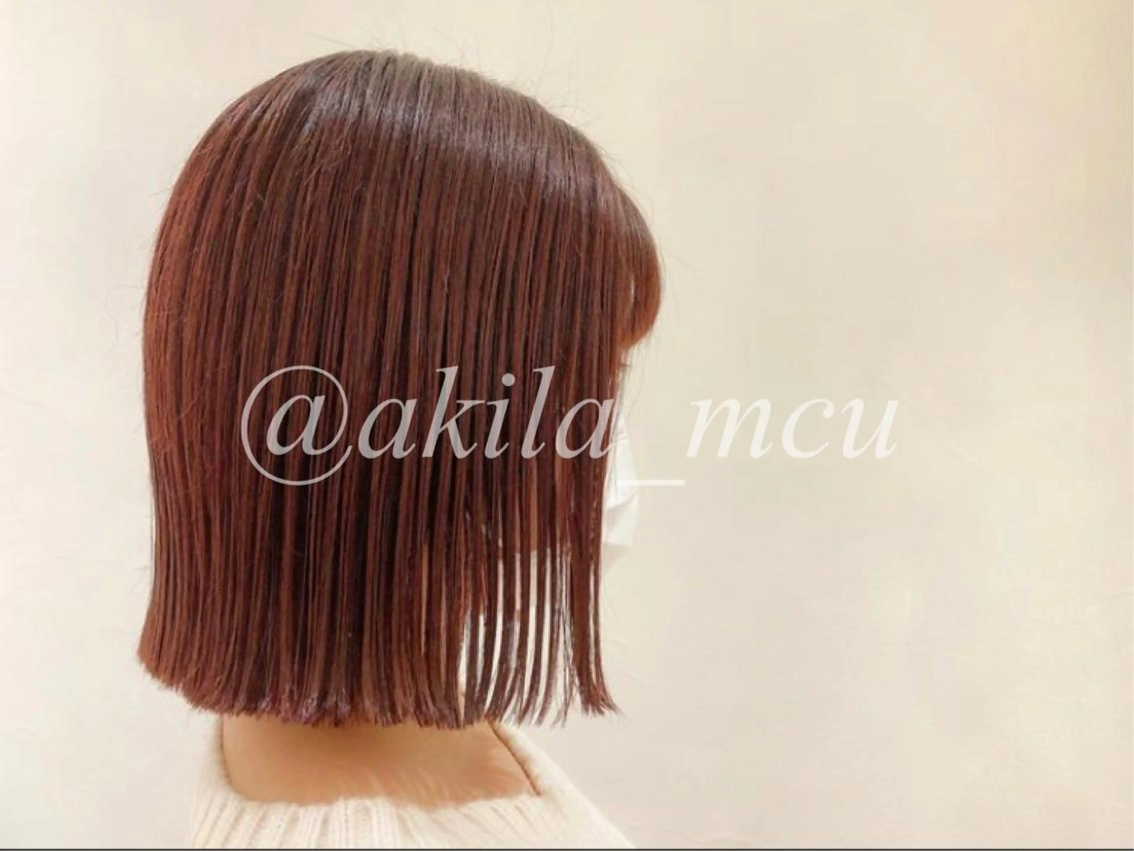 ショート カラー ヘアアレンジ 切りっぱなしボブ ショートボブ ブリーチ カシス 透明感カラー エグチ アキラのヘアスタイル