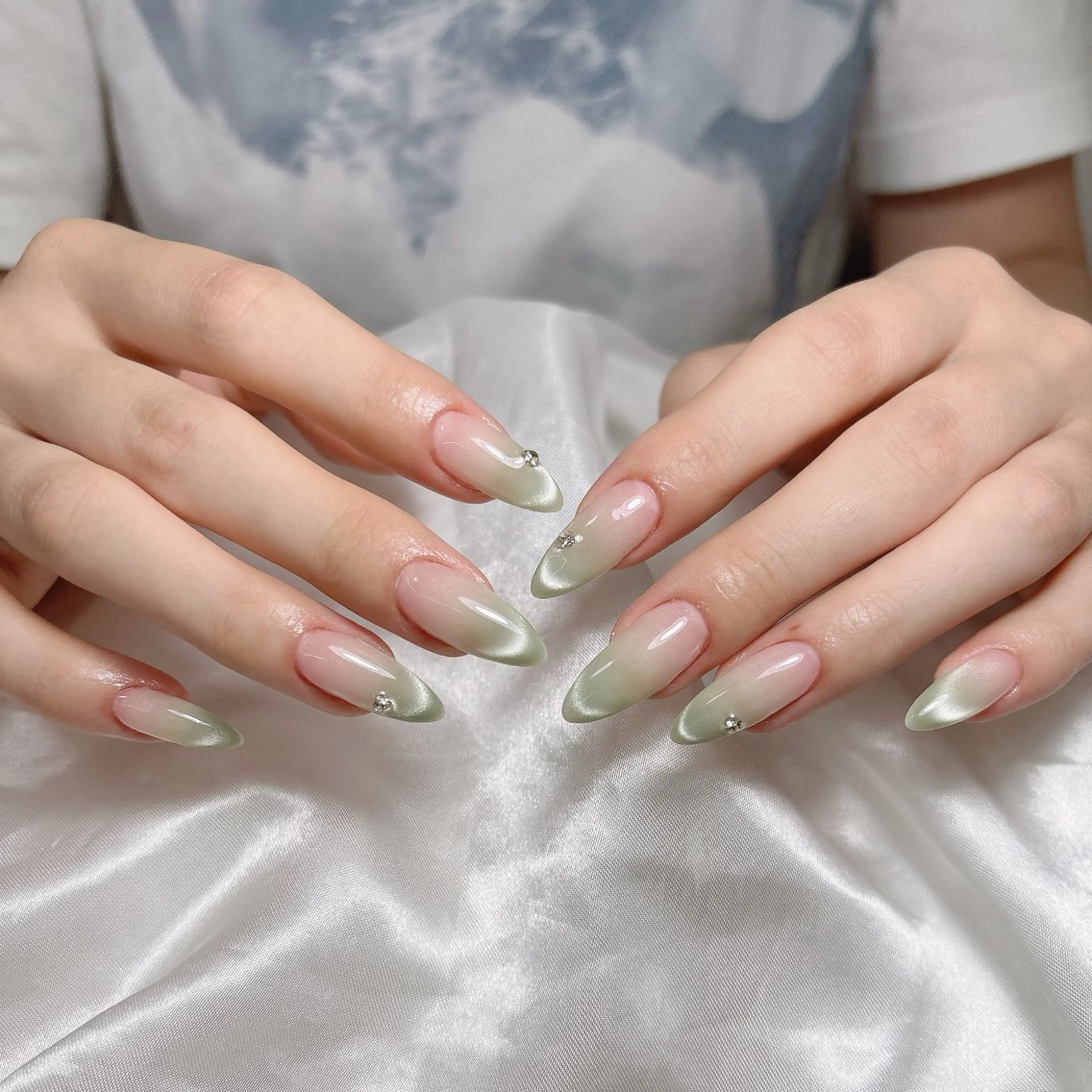 ネイル MOON nailsのネイルデザイン