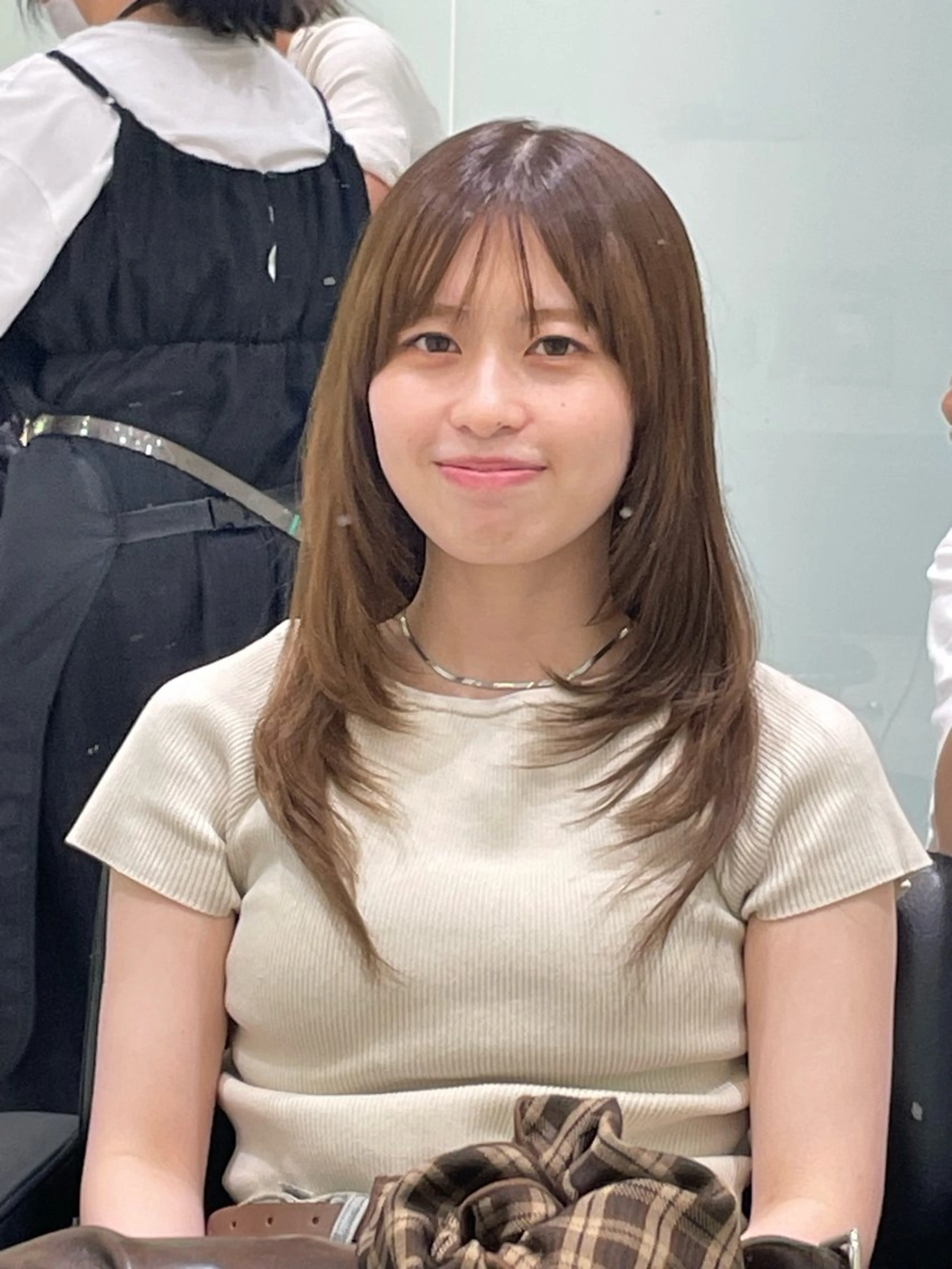 ロング 顔まわりレイヤー 顔周りカット レイヤーカット カットモデル無料✨ 塚田のヘアスタイル