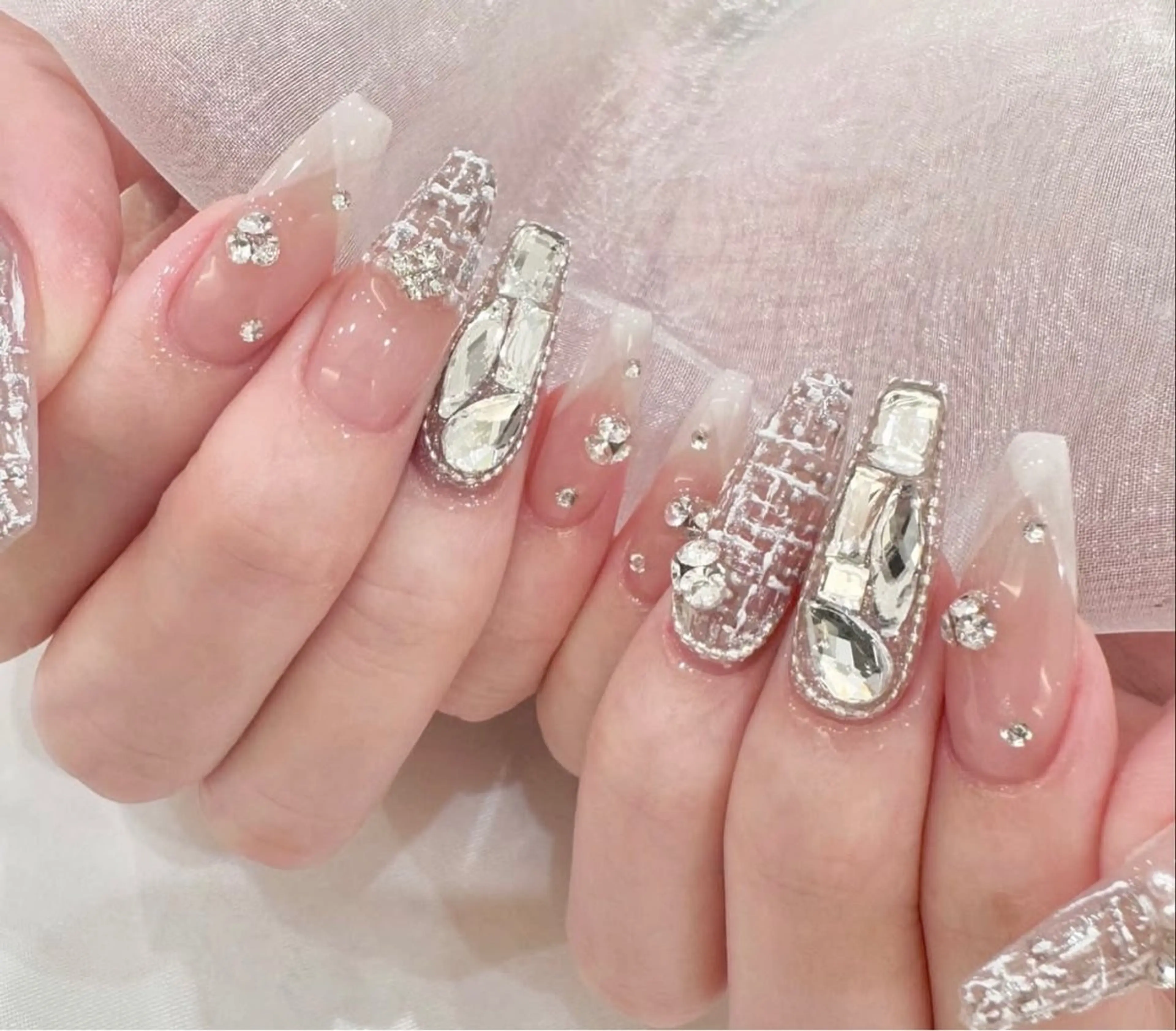 ネイル オーロラネイル 長さ出し フレンチネイル ジェルネイル ガラスフレンチ ハンドネイル Rela・S NAILのネイルデザイン