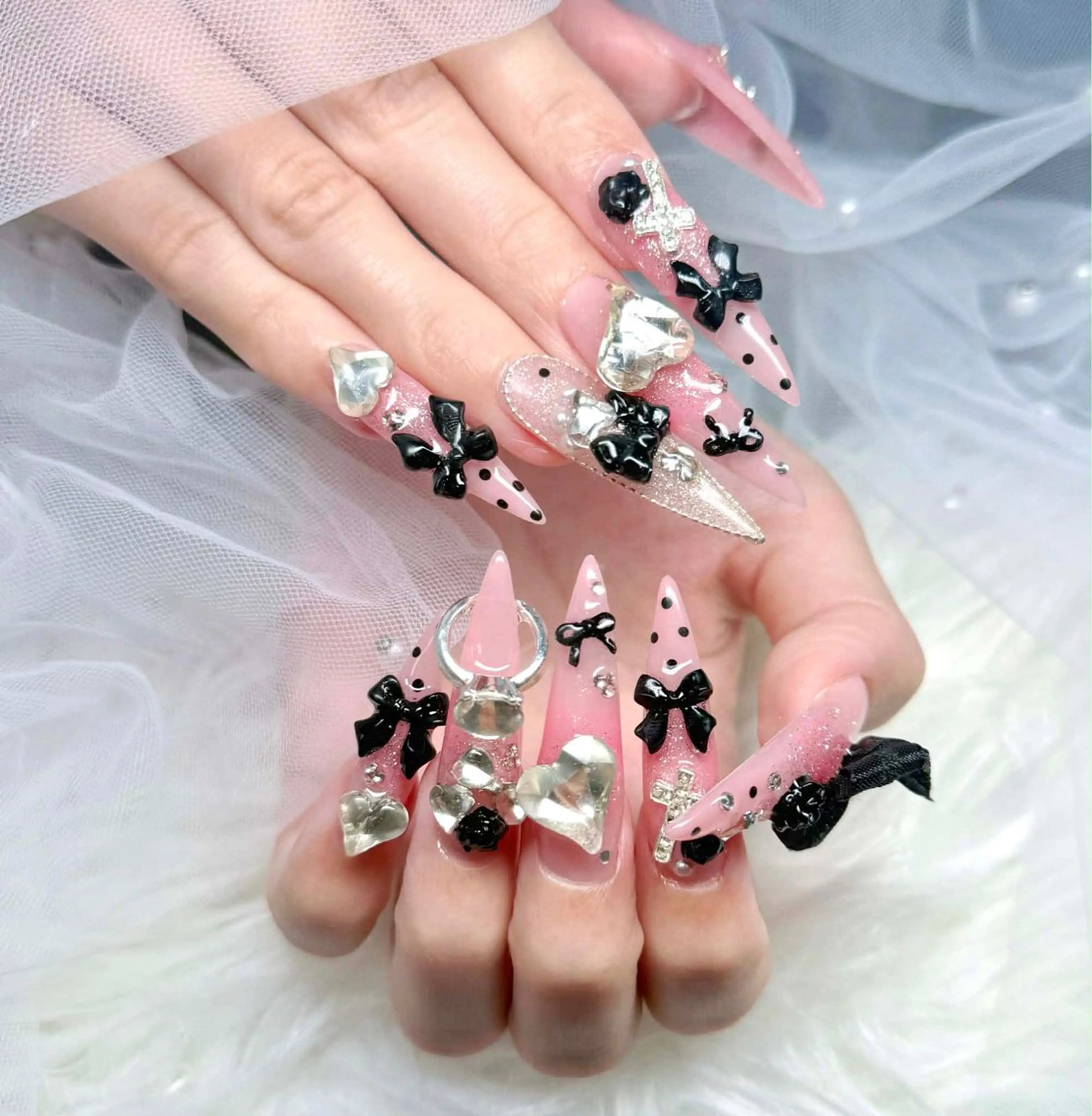ネイル オーロラネイル フレンチネイル ジェルネイル ハロウィン キラキラネイル ハンドネイル H.baby Nail Salonのネイルデザイン