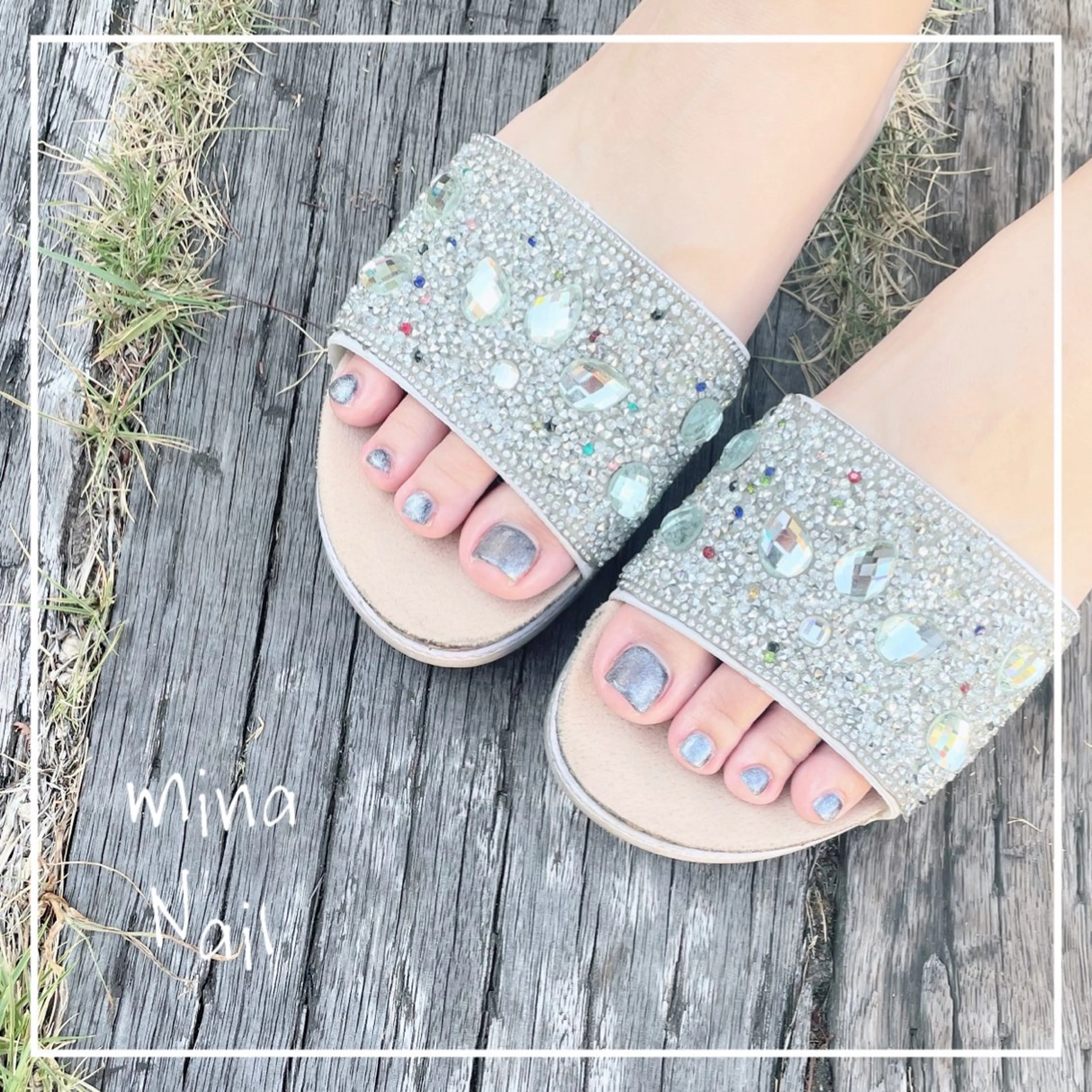 ネイル マグネットネイル ネイビー mina Nailのネイルデザイン