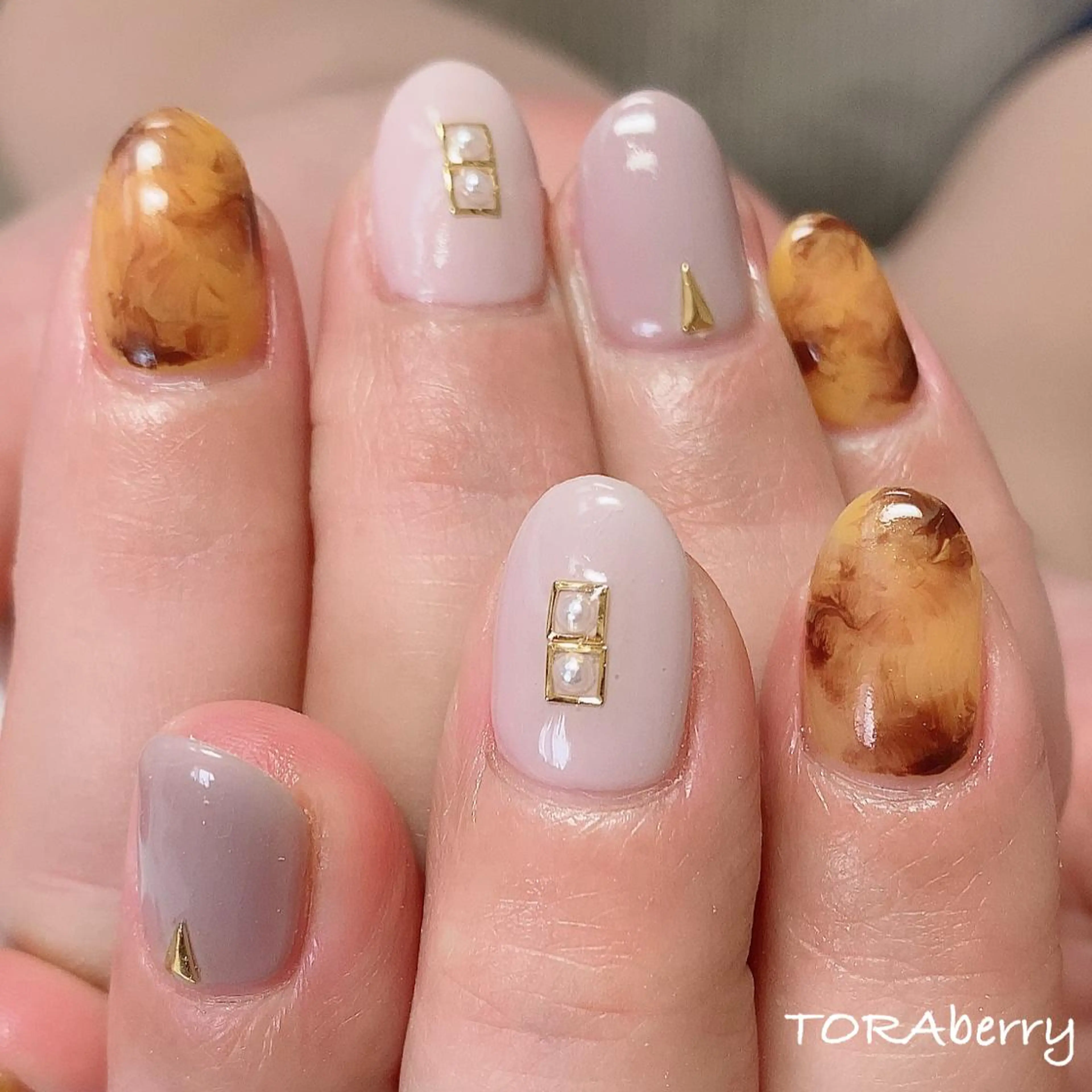 ネイル べっ甲ネイル ハンドネイル ネイリスト なつみのネイルデザイン