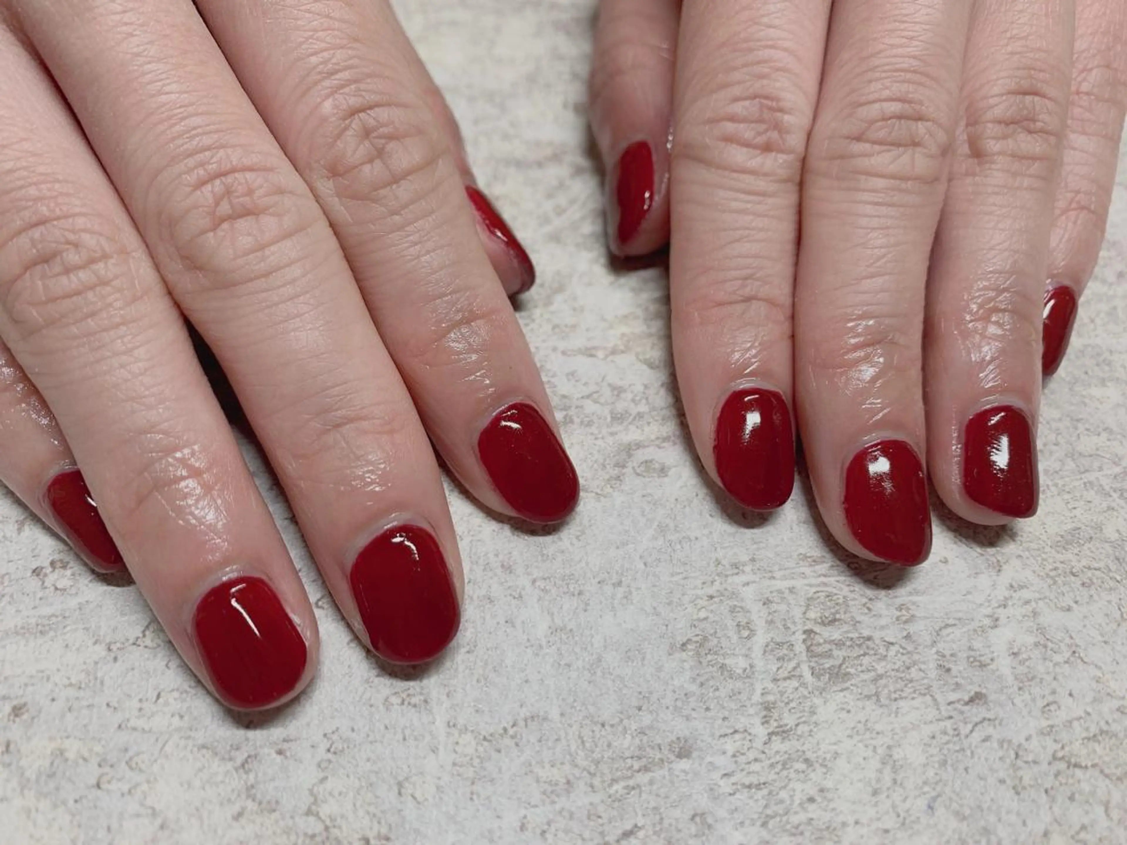 ネイル ボルドー ワンカラーネイル ハンドネイル mogunail &blowのネイルデザイン