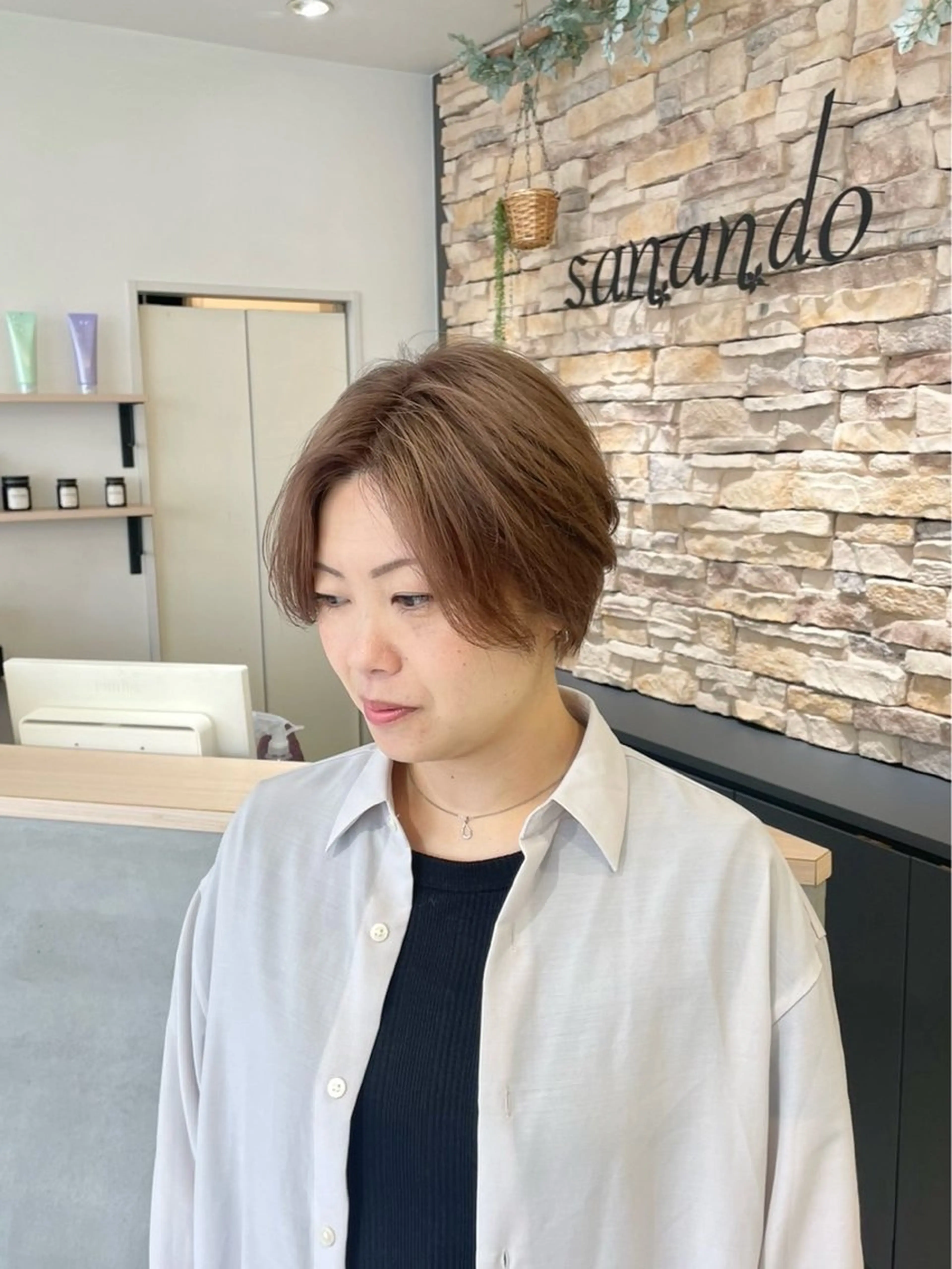ショート カラー ショートボブ ベージュカラー ブリーチ ミルクティーベージュ ボブ カット ヘアカラー トリートメント 店長/髪質改善 艶カラー/清水祥偉のヘアスタイル