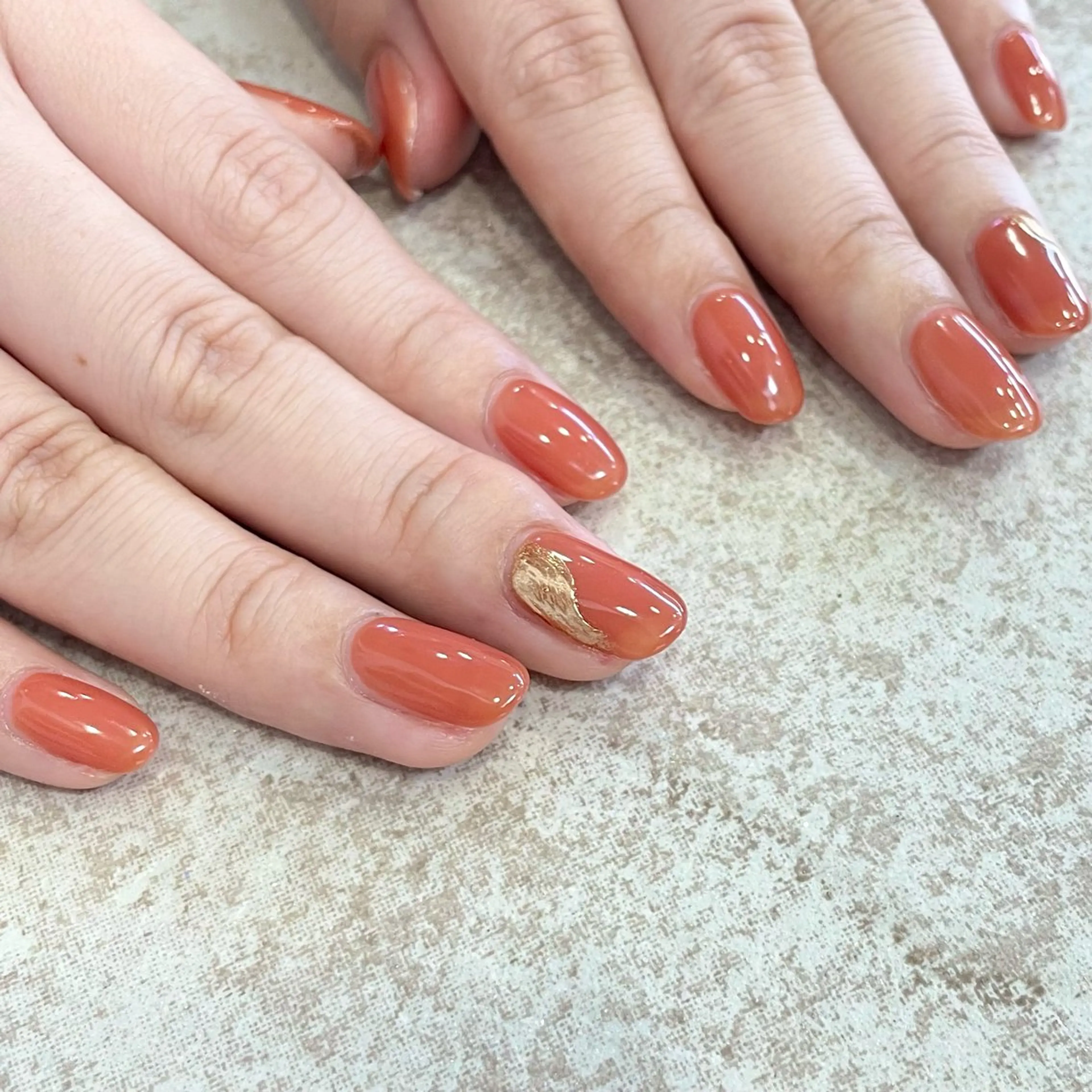 ネイル ゴールド nailsalon amity🌿池田のネイルデザイン