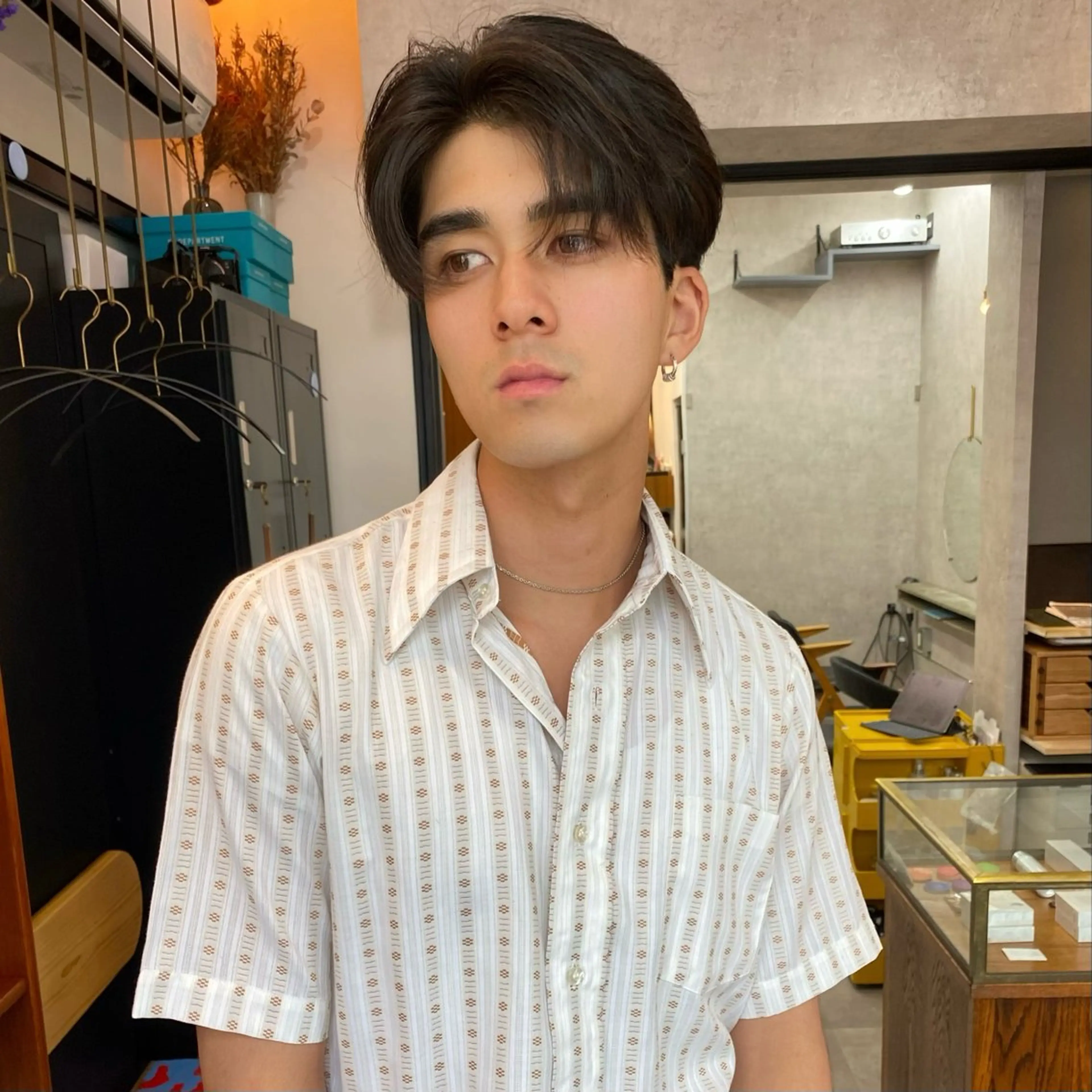 ショート メンズ センターパート ダウンパーマ 【sity.ザイク】のヘアスタイル