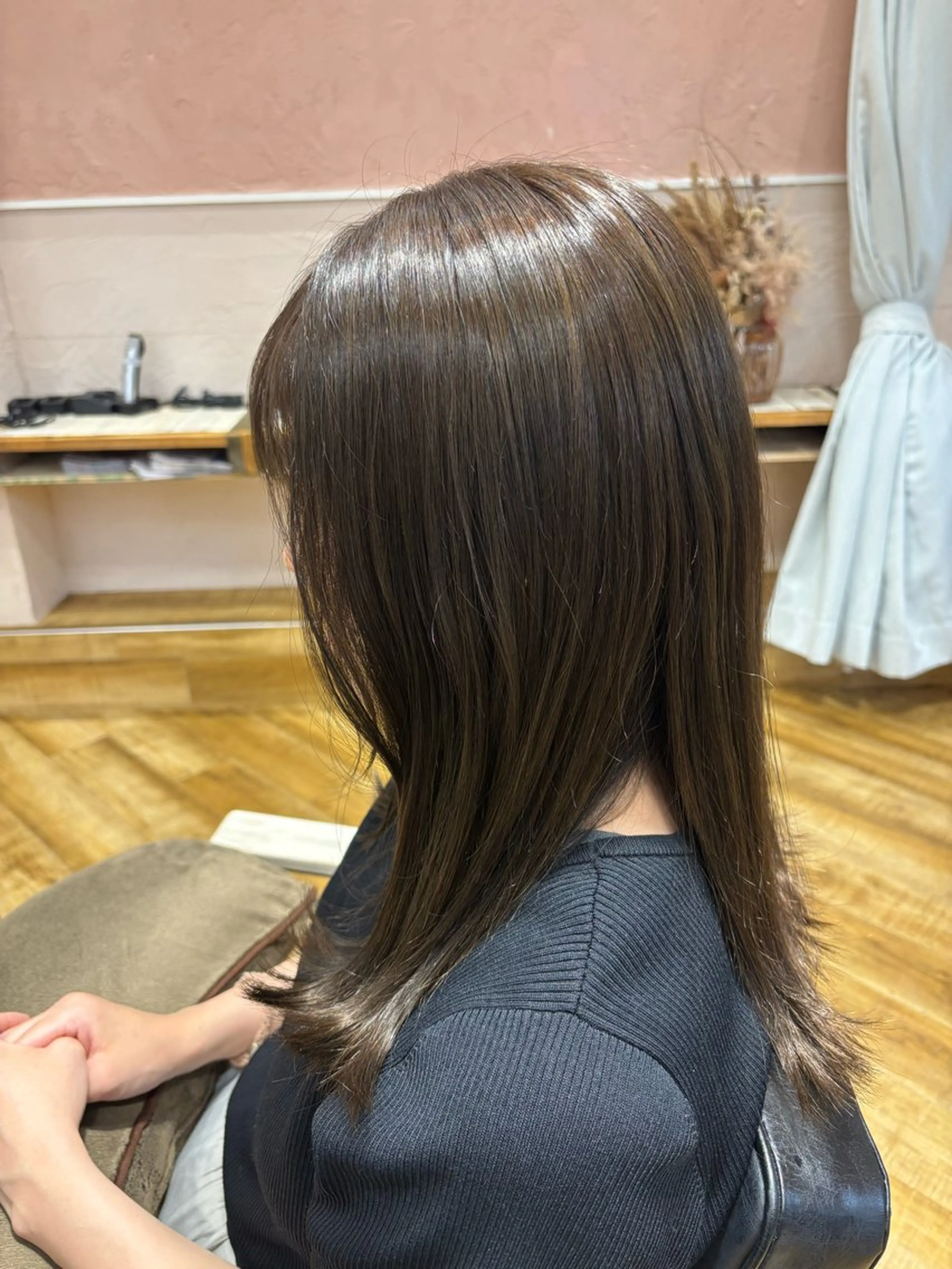 ミディアム 森  髪質改善🫧 透明感カラーのヘアスタイル