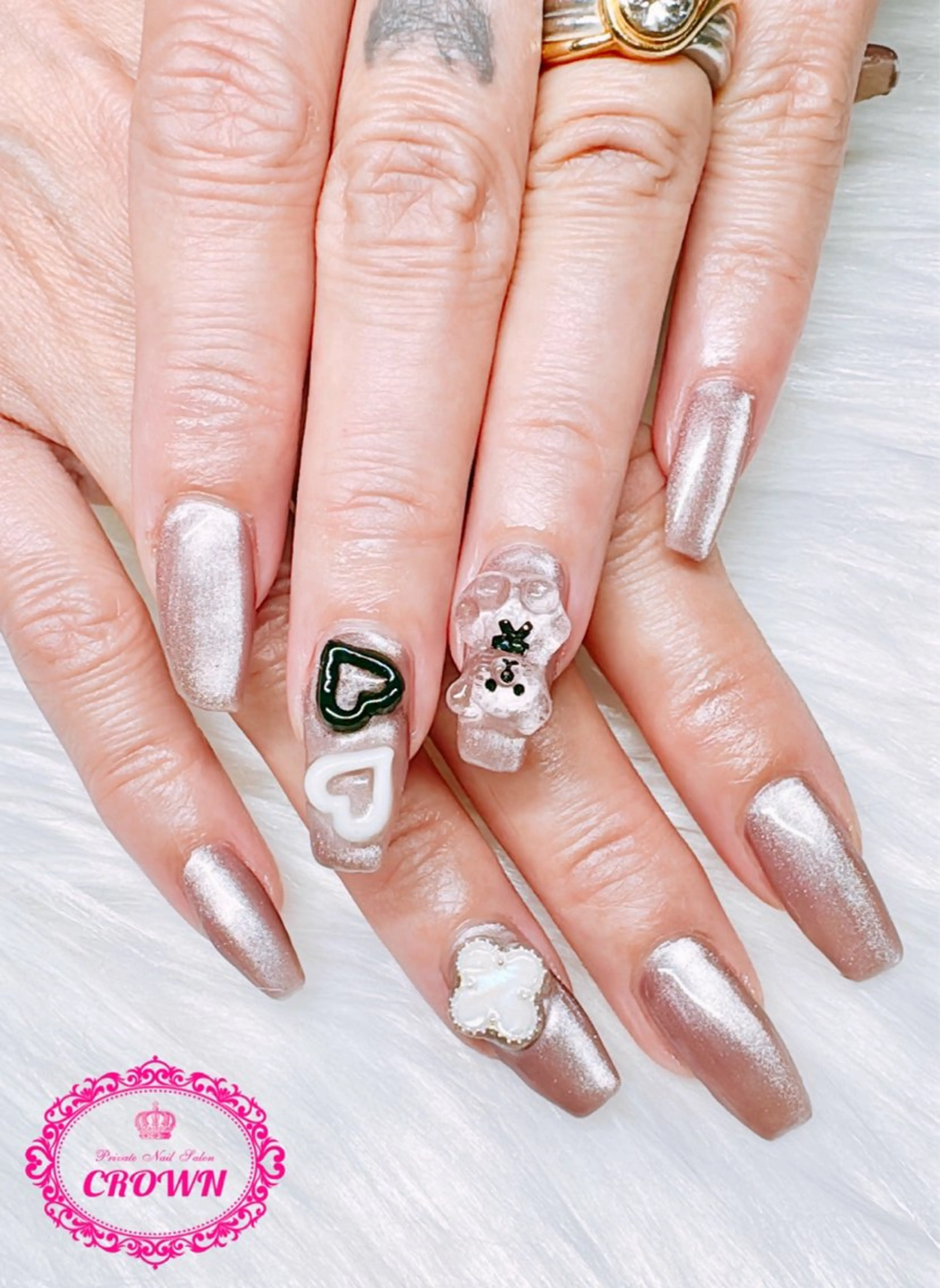 ネイル CROWN プライベートサロンのネイルデザイン