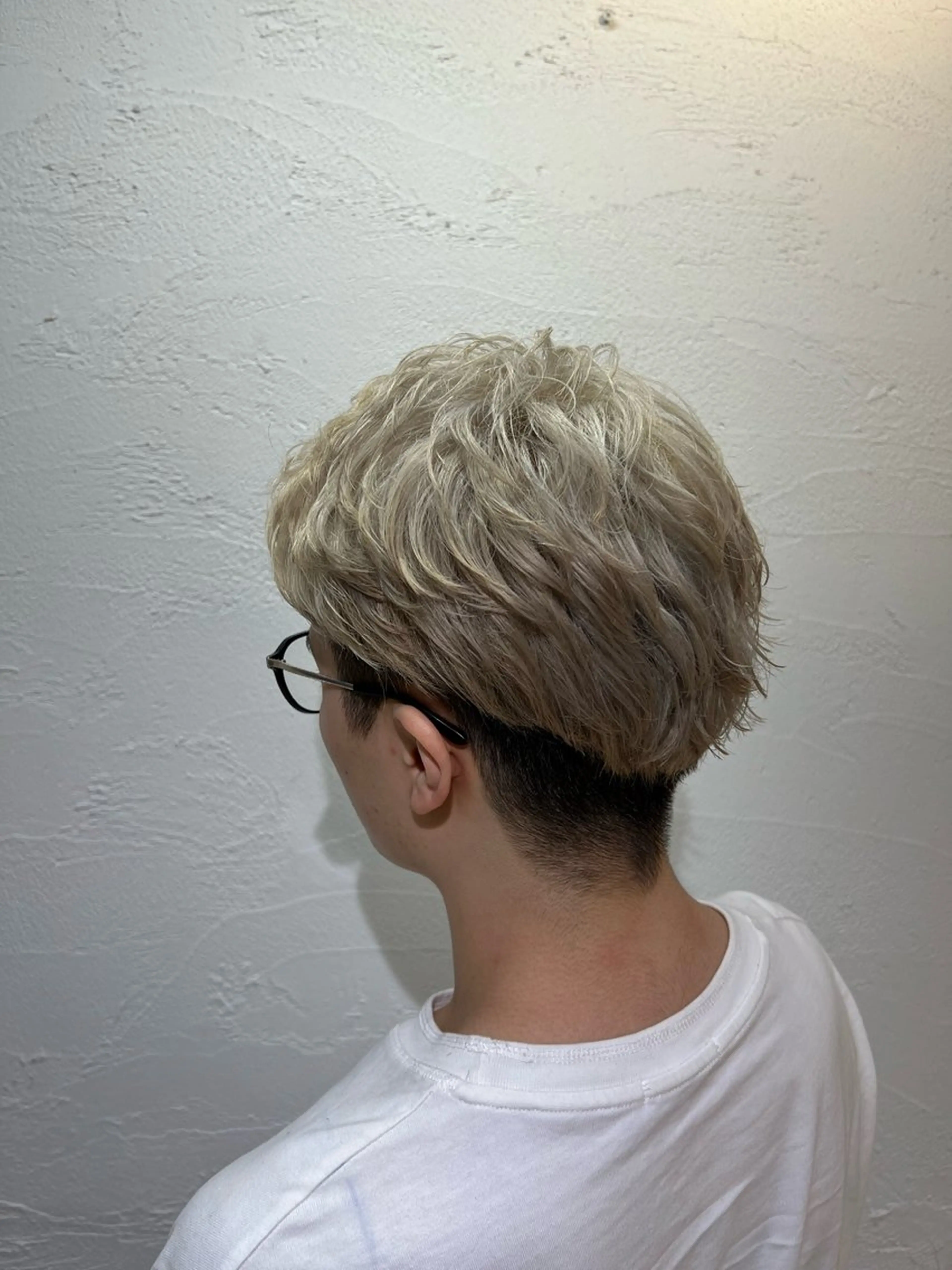 ショート カラー メンズ ベージュカラー ホワイトベージュ カット ヘアカラー 🔥ダブルカラー特化 🔥相原彰太のヘアスタイル