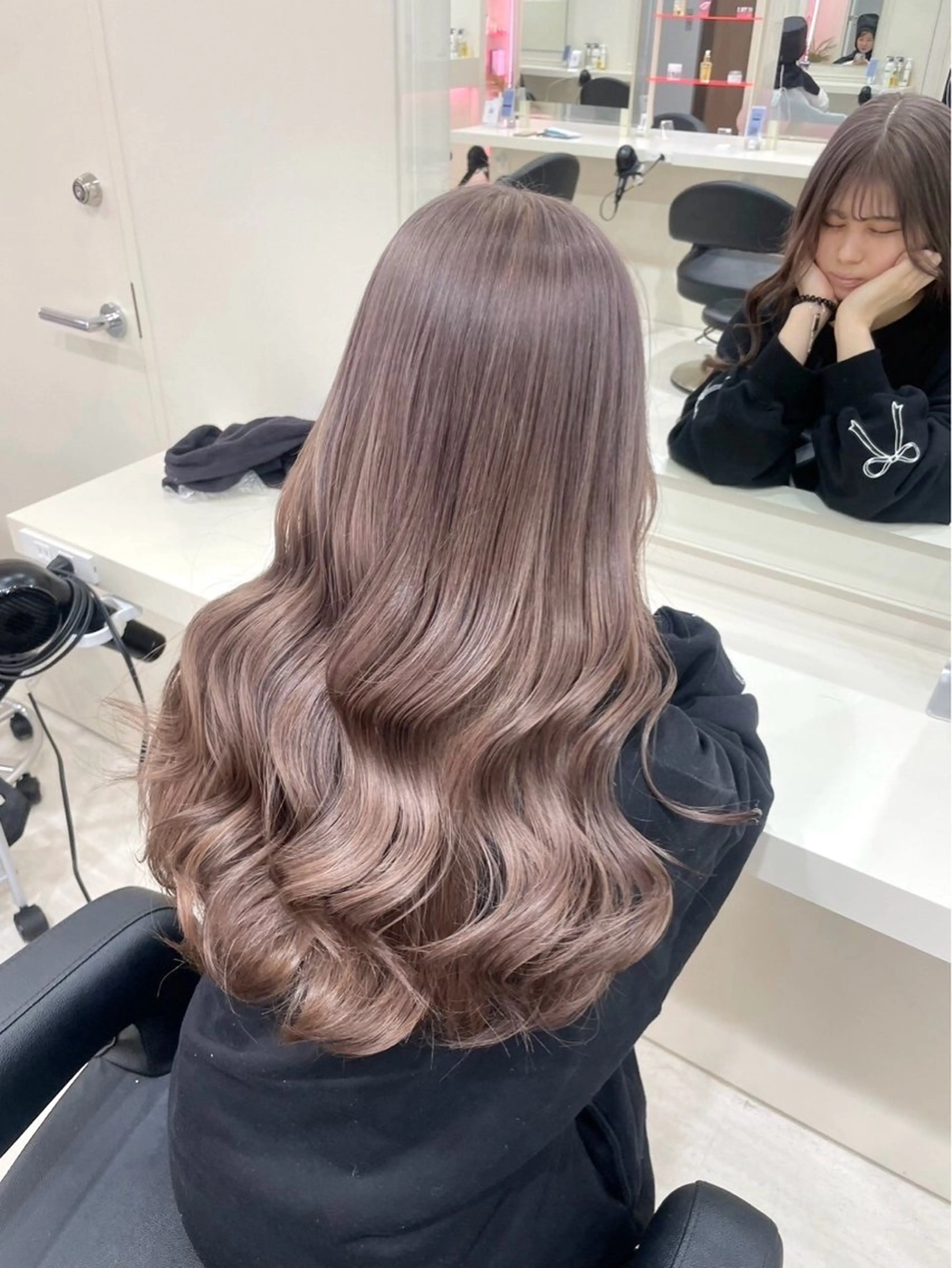 ロング カラー パーマ ヘアアレンジ メンズ キッズ メンズ韓国風 透明感カラー 髪質改善 韓国風ヘア レイヤーカット ヘアカラー 盛れ韓国ハイトーン 🎀Himari🎀のヘアスタイル