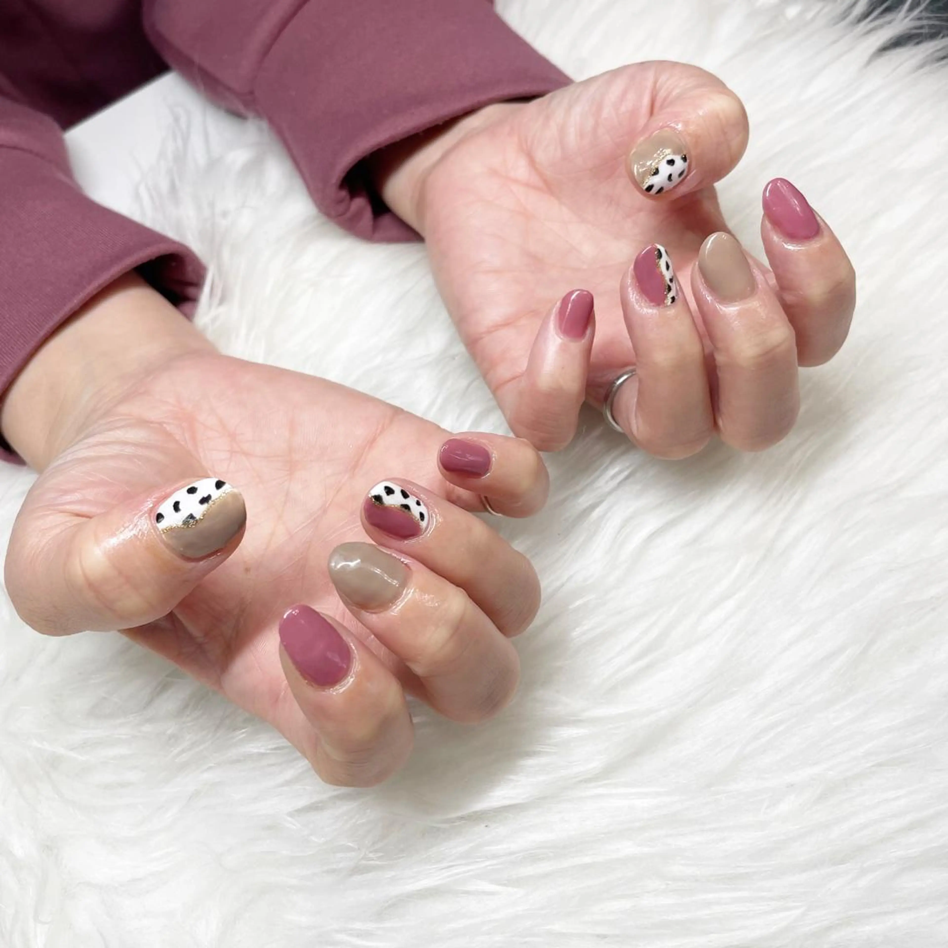 セミロング see love gritterのネイルデザイン