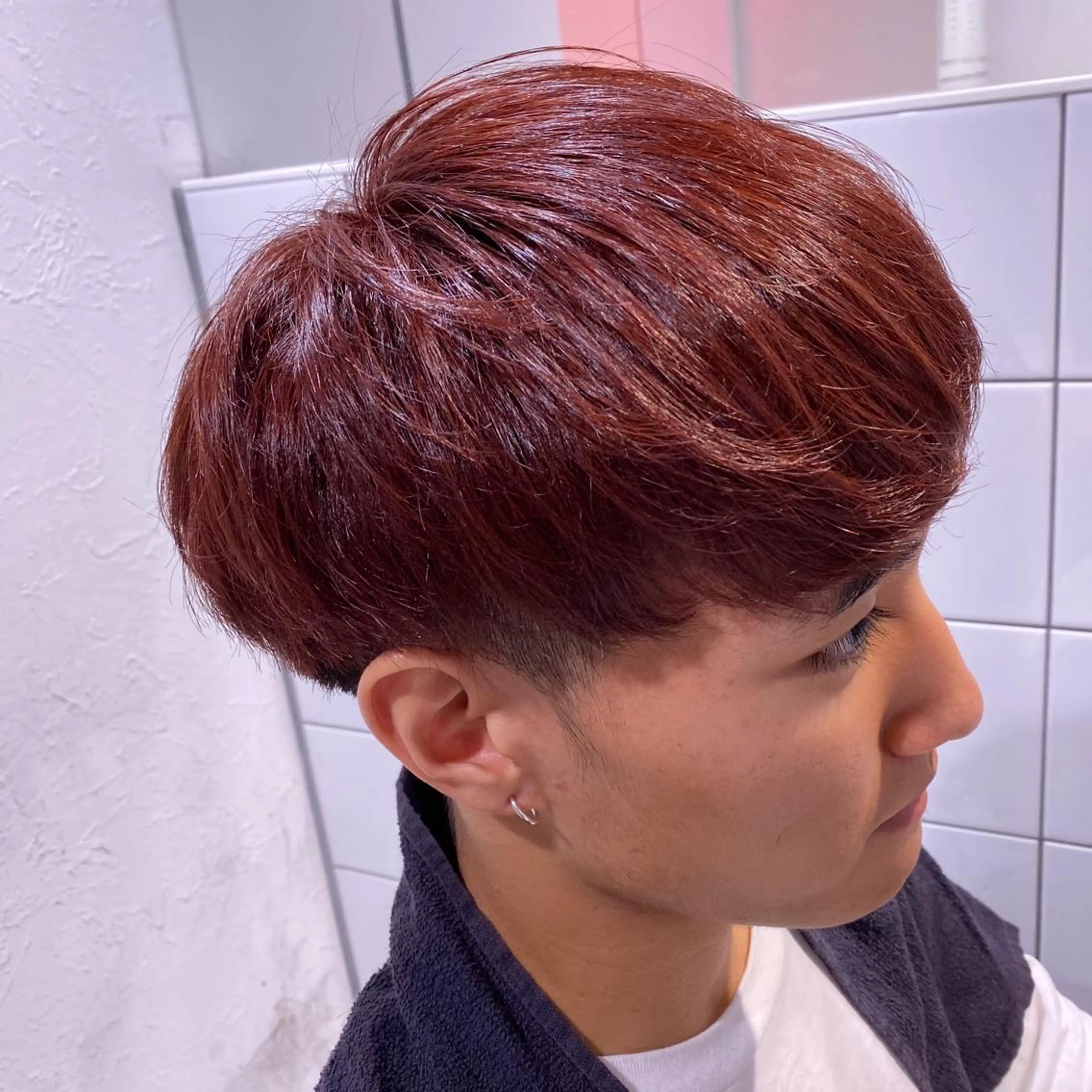 ショート カラー メンズ アップバング メンズブリーチ ビジネス センターパート メンズハイトーン ヘアカラー トリートメント ヘッドスパ ヘアセット 赤み消し🌿 透明感カラー🫧のヘアスタイル