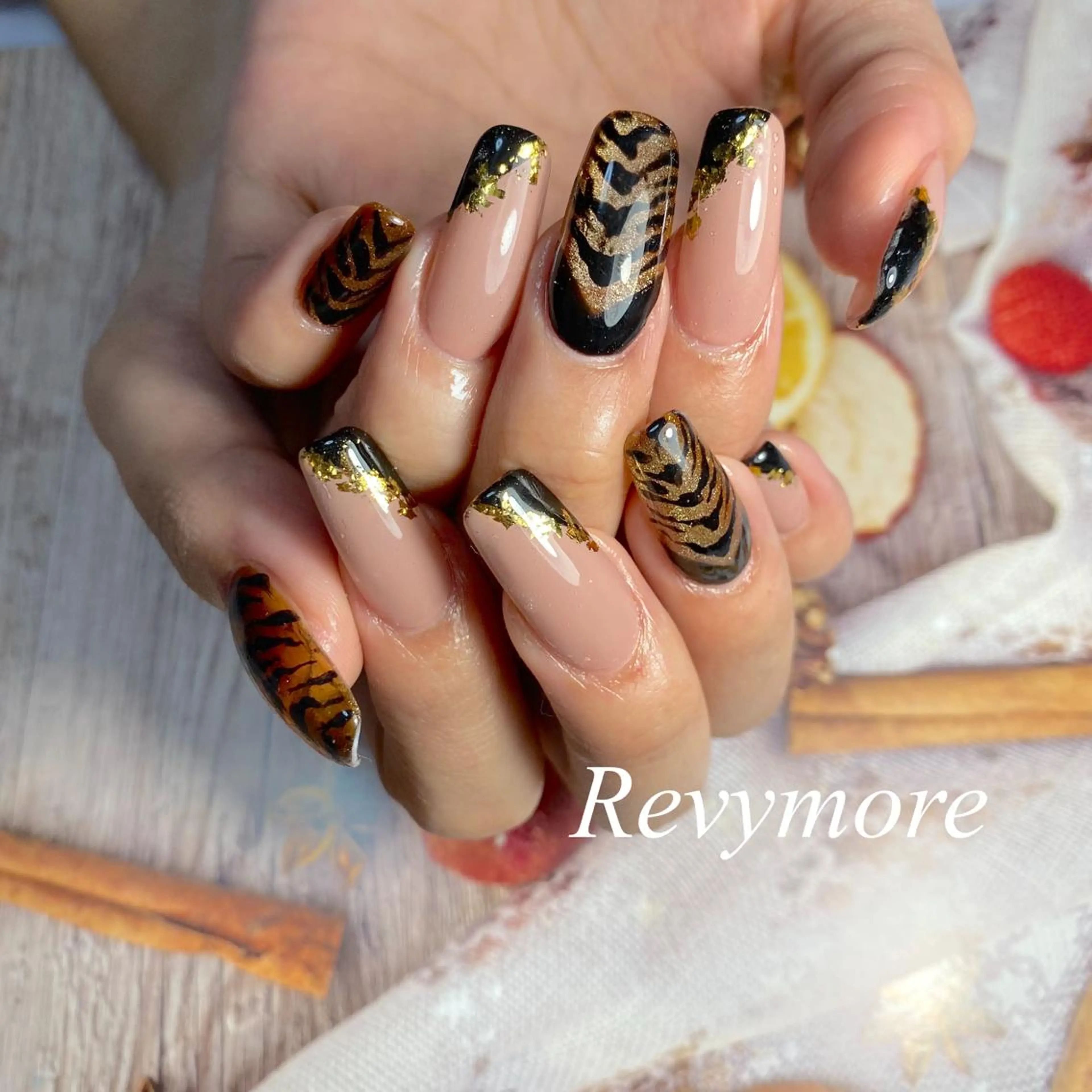 セミロング ネイル フレンチネイル ジェルネイル マグネットネイル ニュアンスネイル オフィスネイル nail salon Revymore所属・nail salon Revymoreのネイルデザイン