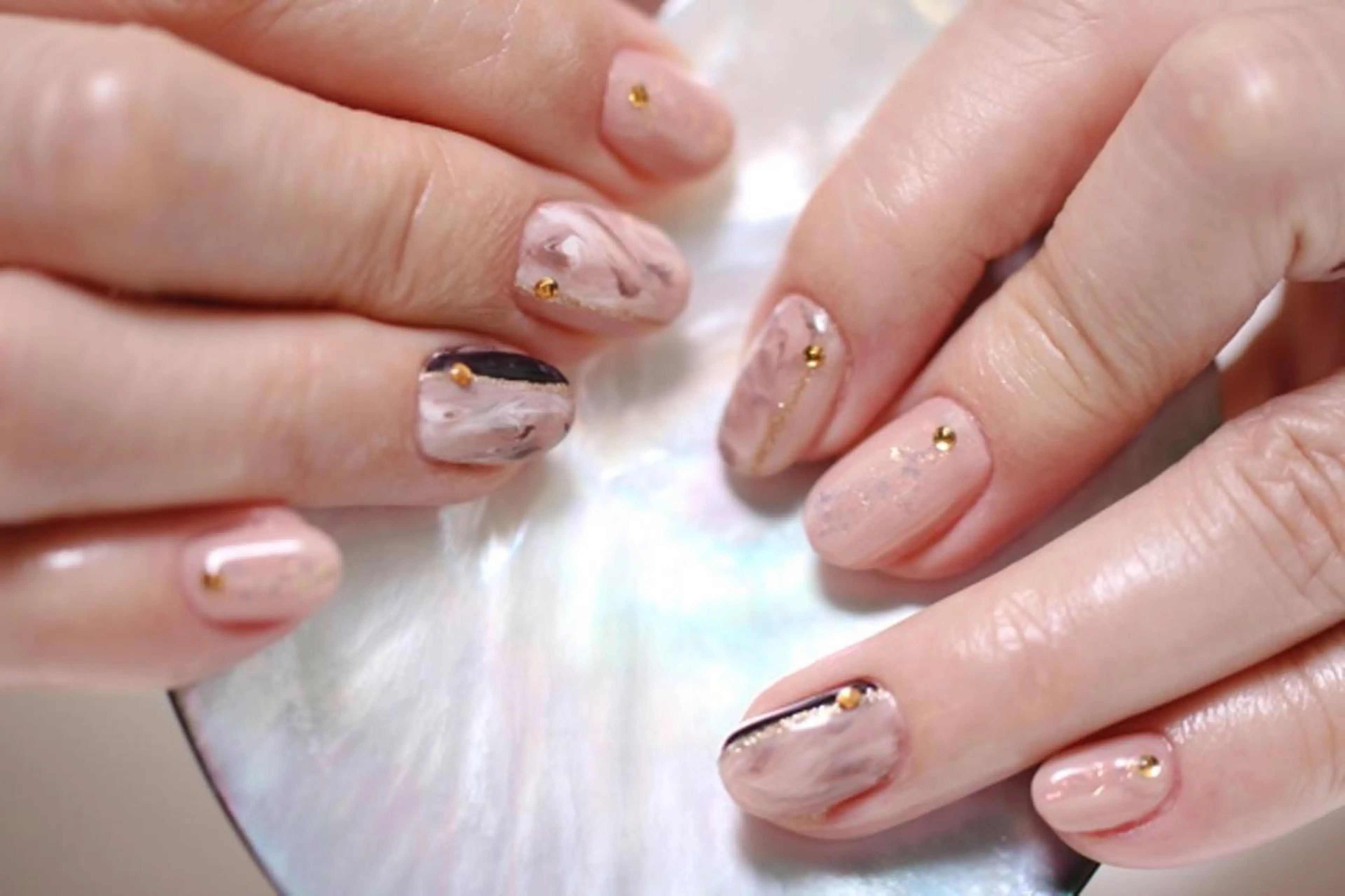 ネイル ジェルネイル 大理石ネイル(マーブル) しみ えんのネイルデザイン