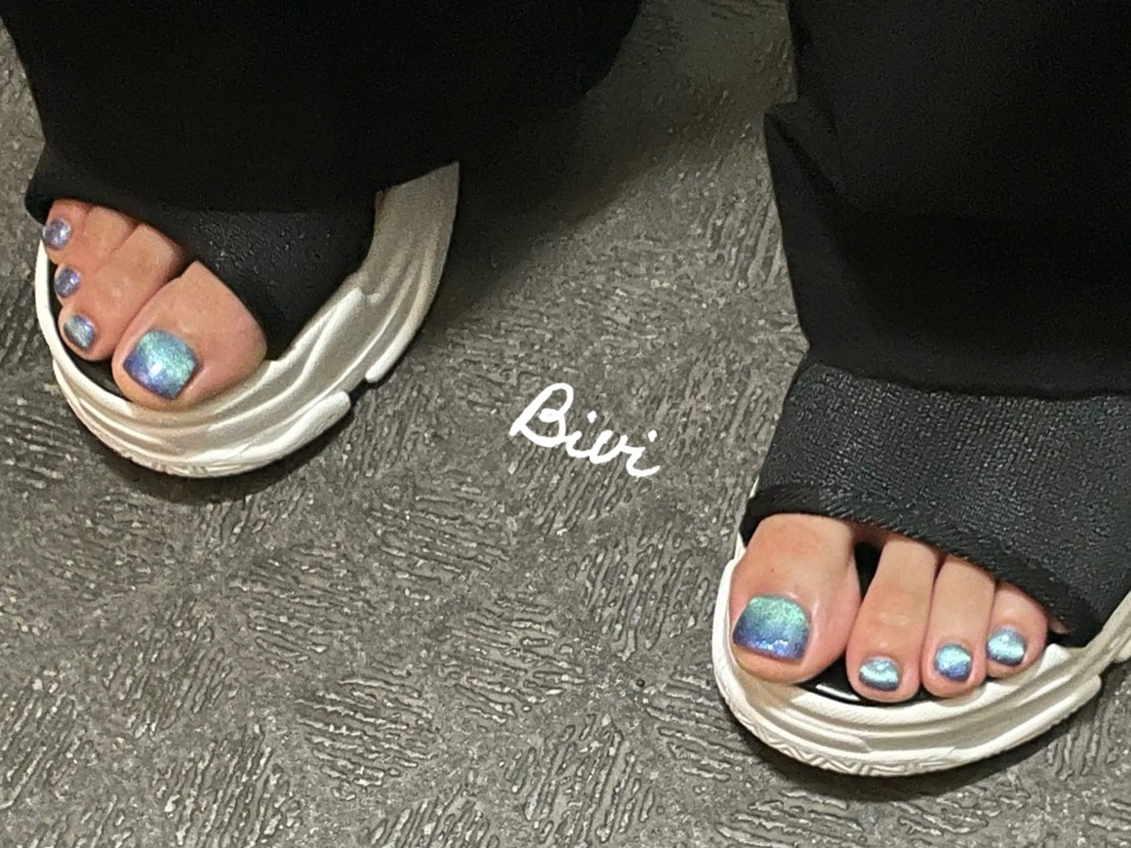 ネイル アートネイル フラッシュネイル フットネイル ラメ(グリッター) マグネットネイル フットネイル ♡Bivi♡自爪に 優しいネイルサロンのネイルデザイン