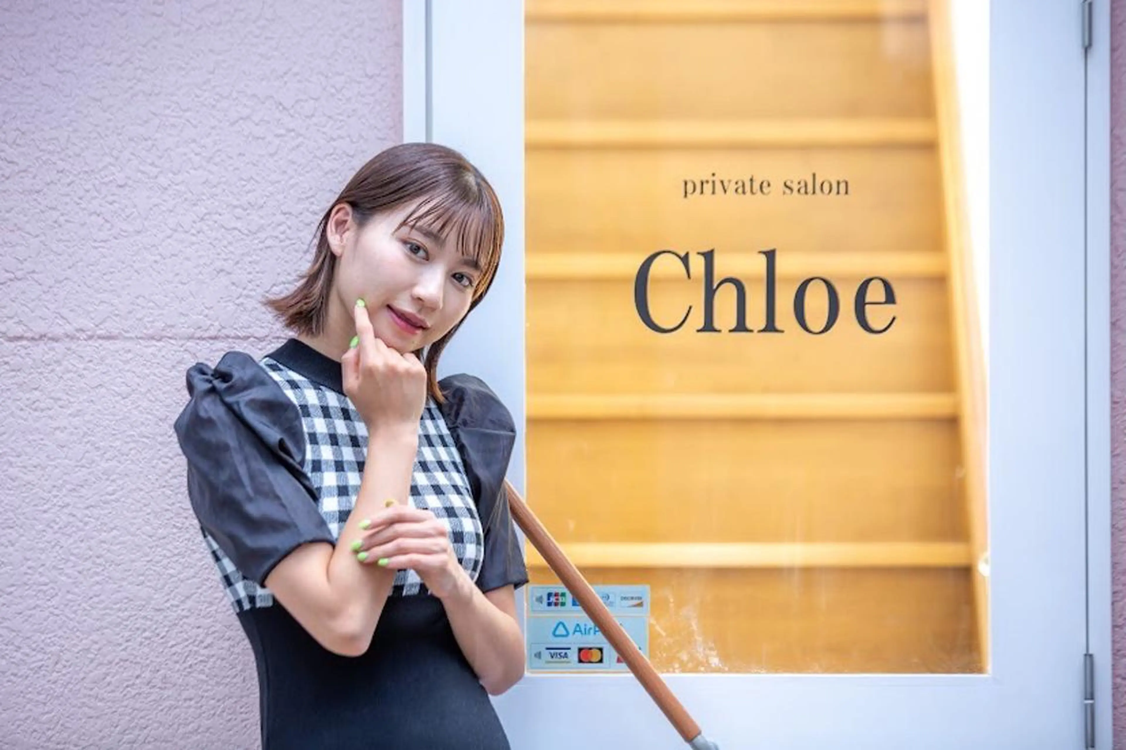ショート カラー パーマ ヘアアレンジ メンズ キッズ ネイル マツエク・マツパ アイブロウ 学生（メンズ向け） 眉毛ワックス脱毛 学生 小顔カット Chloe-クロエ- 脱毛/フェイシャルのエステ・リラクイメージ