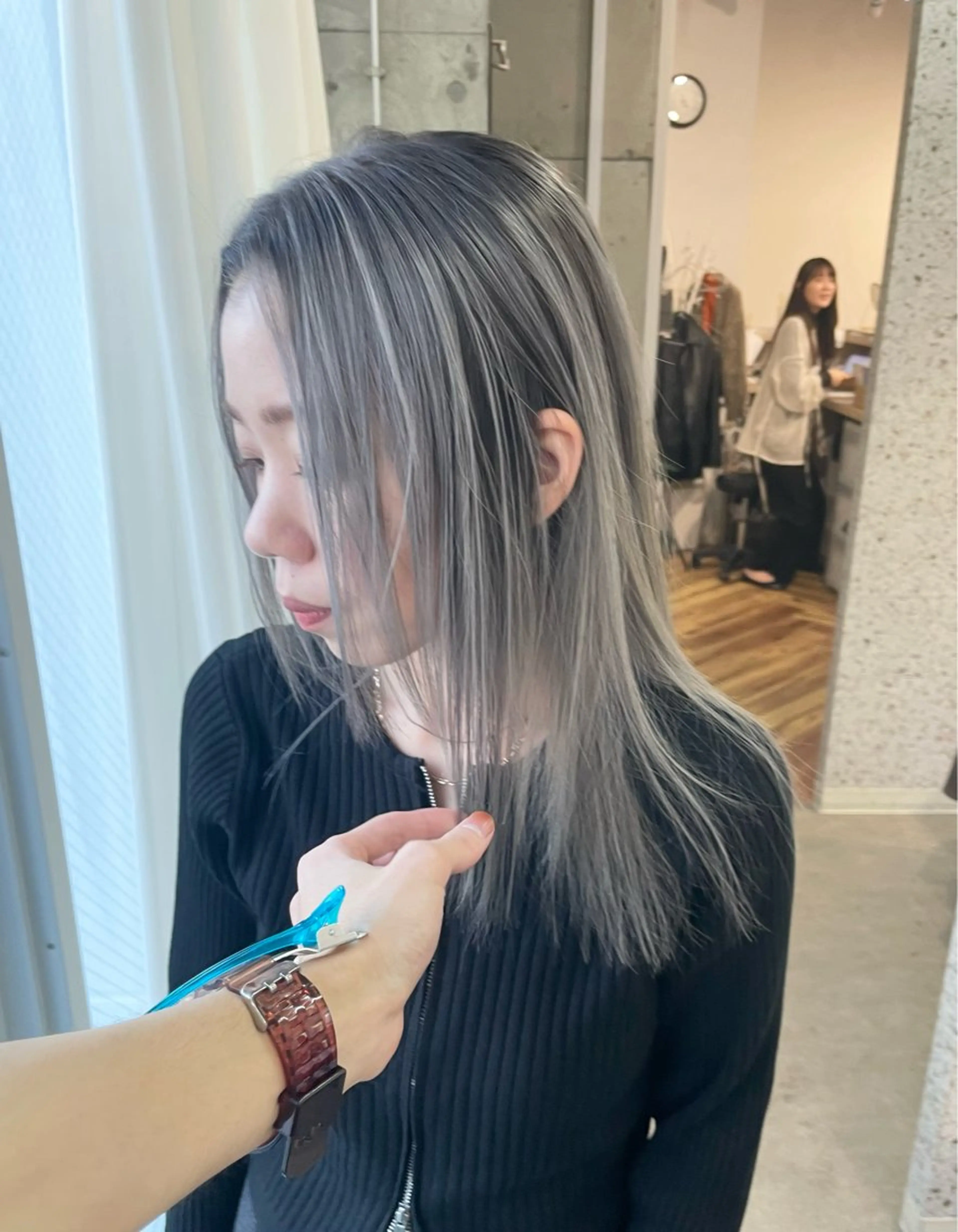 ミディアム ヘアカラー 有人/バレイヤージュ /シャドールーツのヘアスタイル