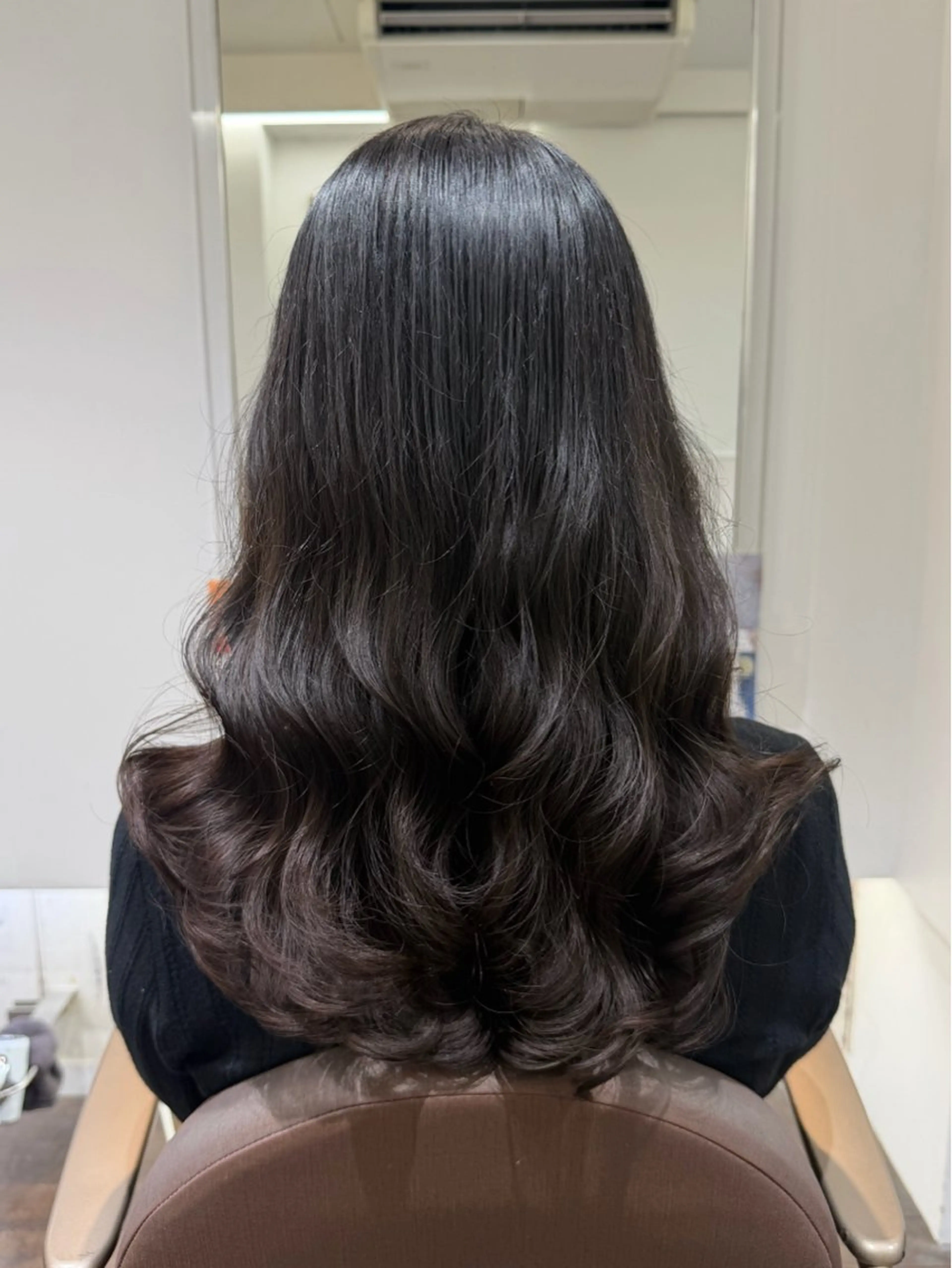 セミロング パーマ パーマ 顔周り/透明感/銀座 🩵りのせのヘアスタイル