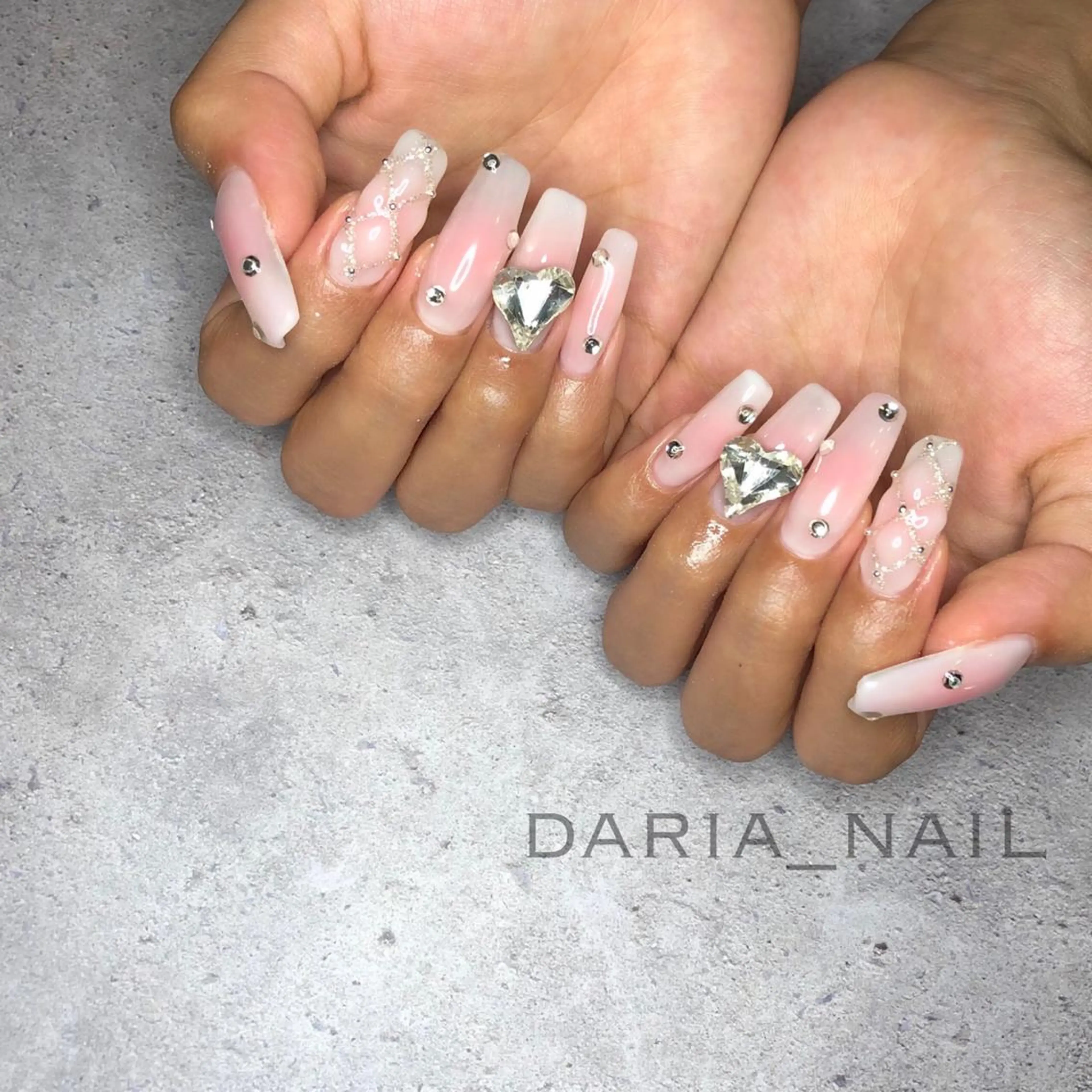 ネイル DARIA Nailsのネイルデザイン