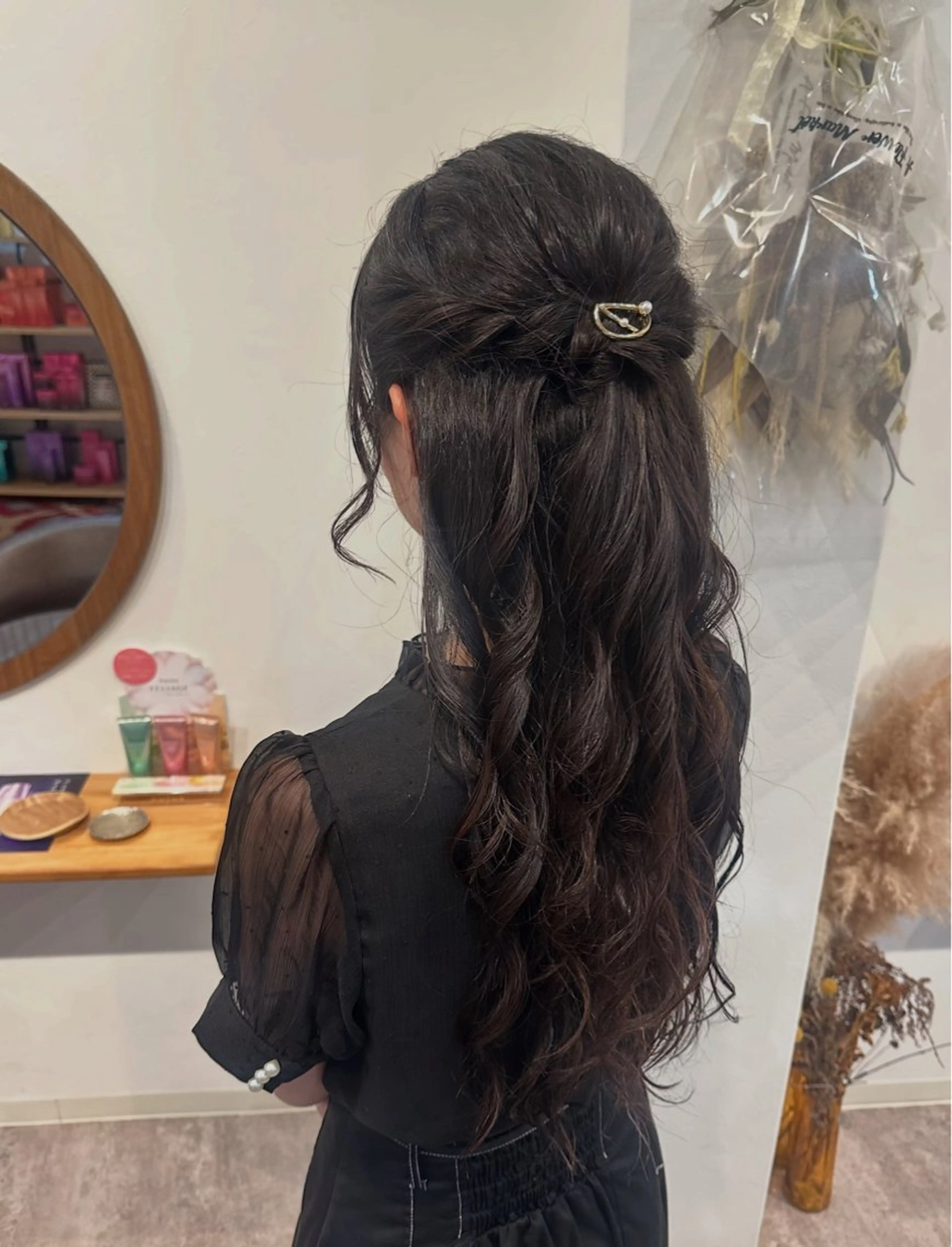 ロング ヘアアレンジ ハーフアップ 梅田 薫のヘアスタイル