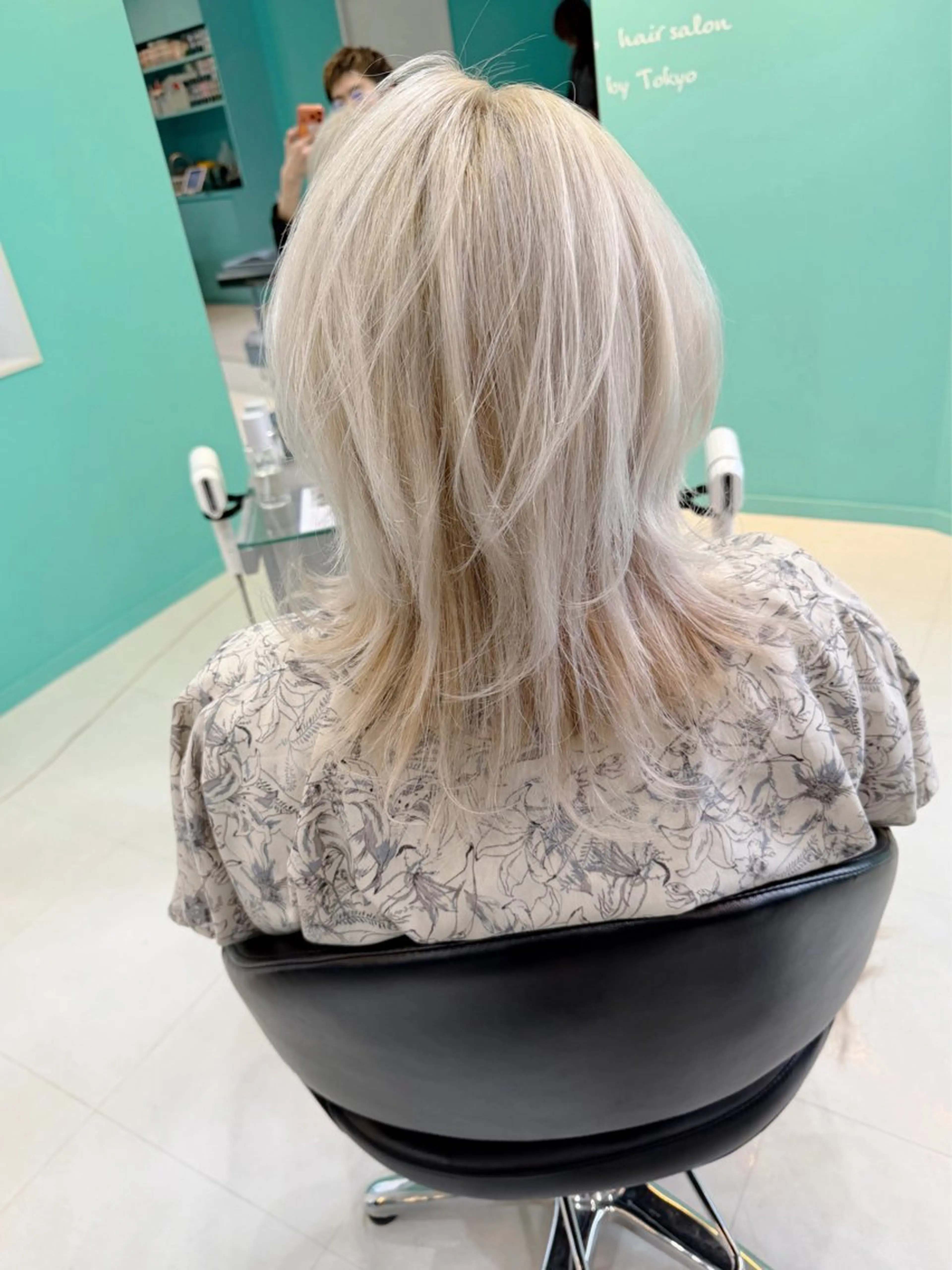 ミディアム カラー ベージュカラー ブリーチ ダブルカラー ホワイトベージュ カット ヘアカラー 🫧ショート/ボブ 池袋西口・泡渕✂️のヘアスタイル