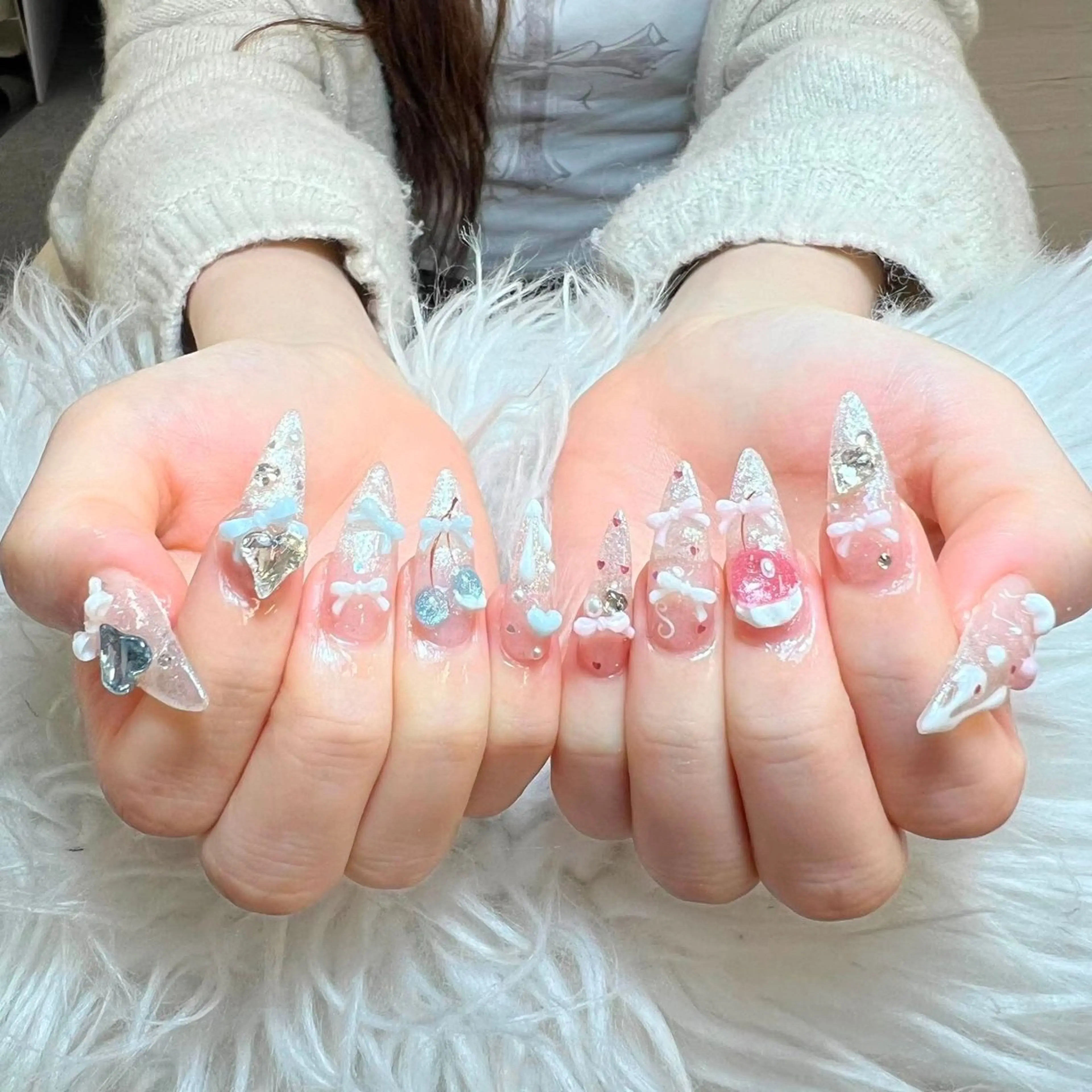 ネイル ハンドネイル Anh ゴテゴテネイルのネイルデザイン