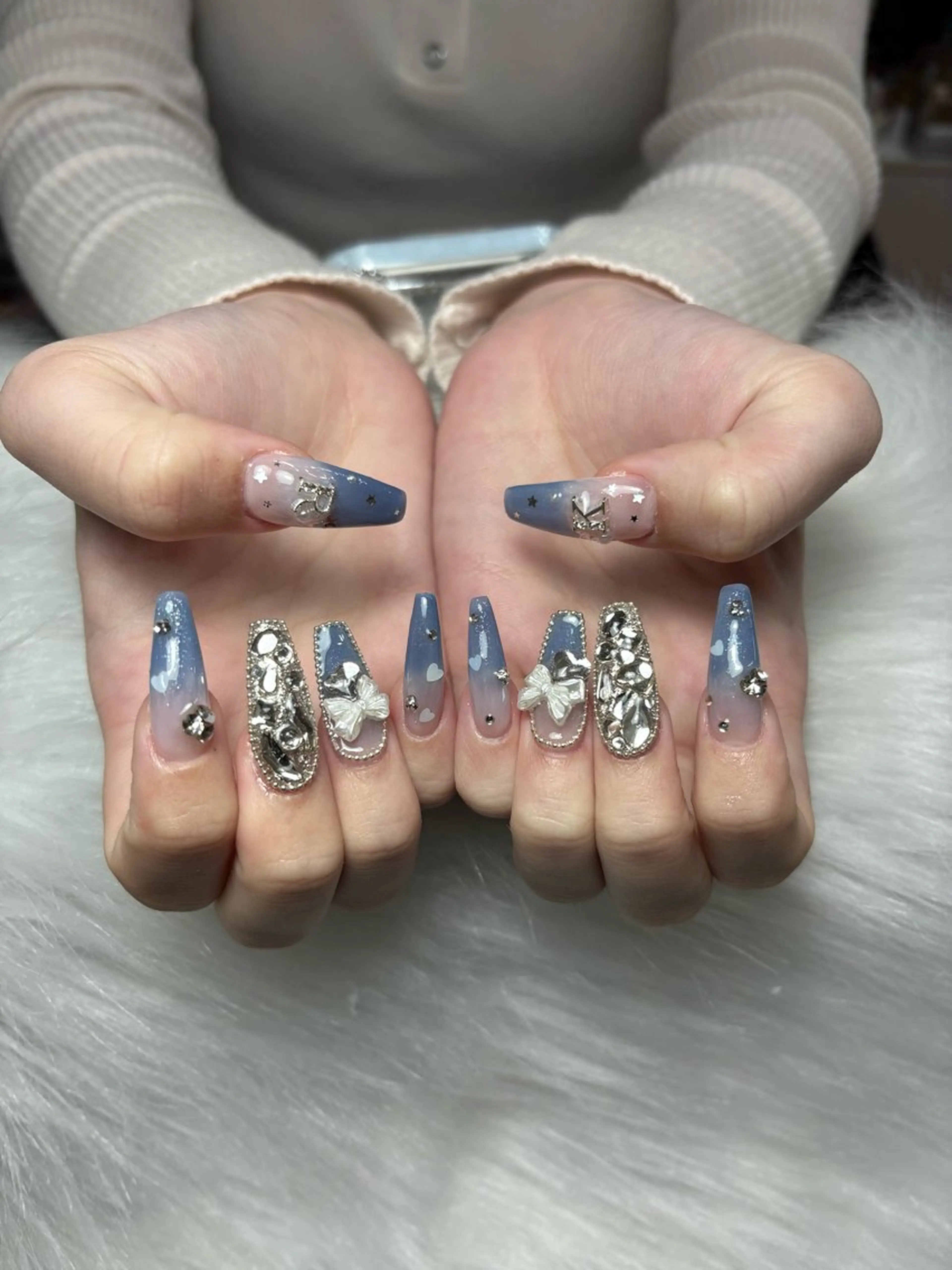 ネイル アートネイル 長さ出し ジェルネイル マグネットネイル ニュアンスネイル なな_ CloudyChanのネイルデザイン