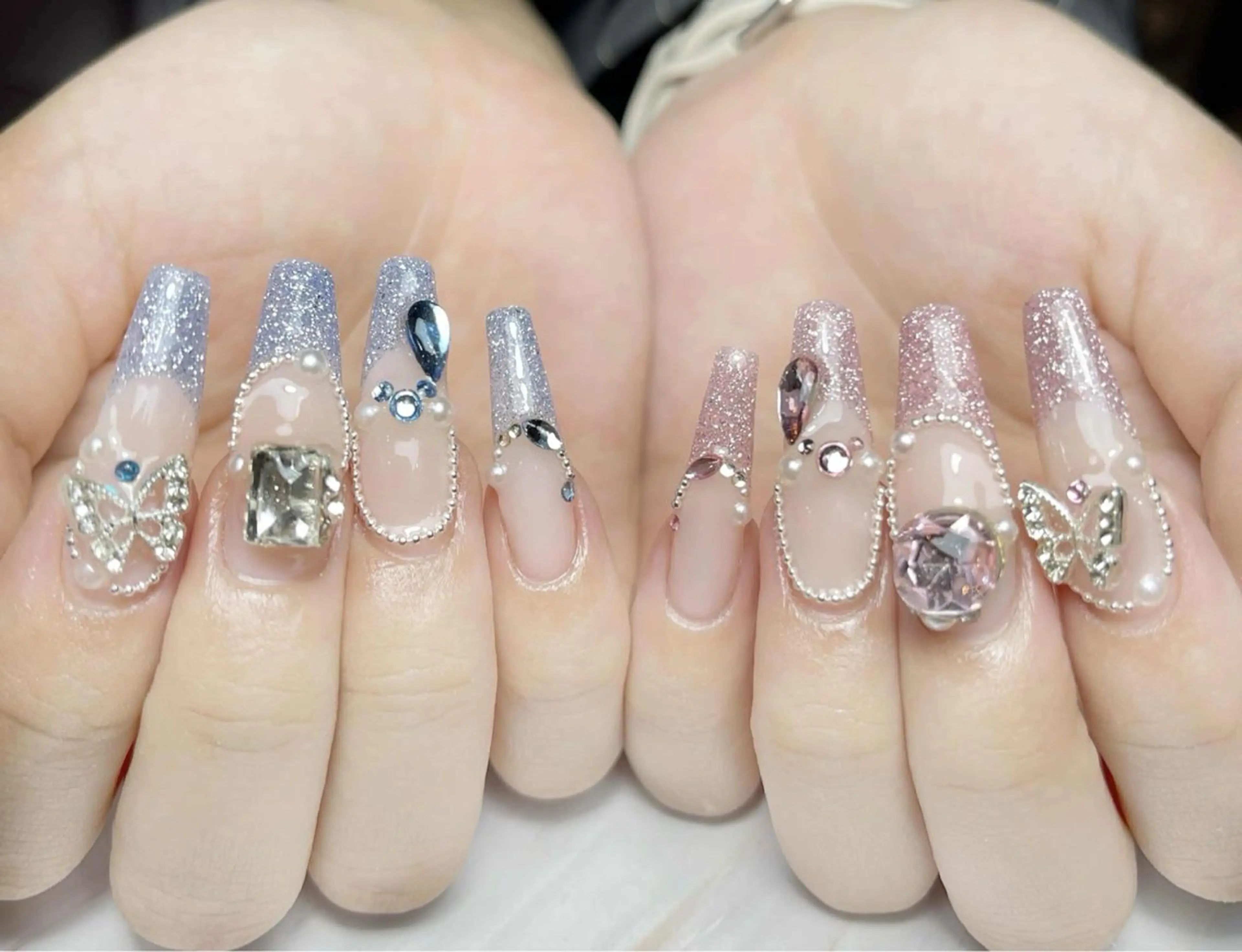 ネイル アートネイル フレンチネイル ジェルネイル グラデーション 韓国ネイル ハンドネイル 💕鈴木ユリ パラジェル/オフ無料のネイルデザイン