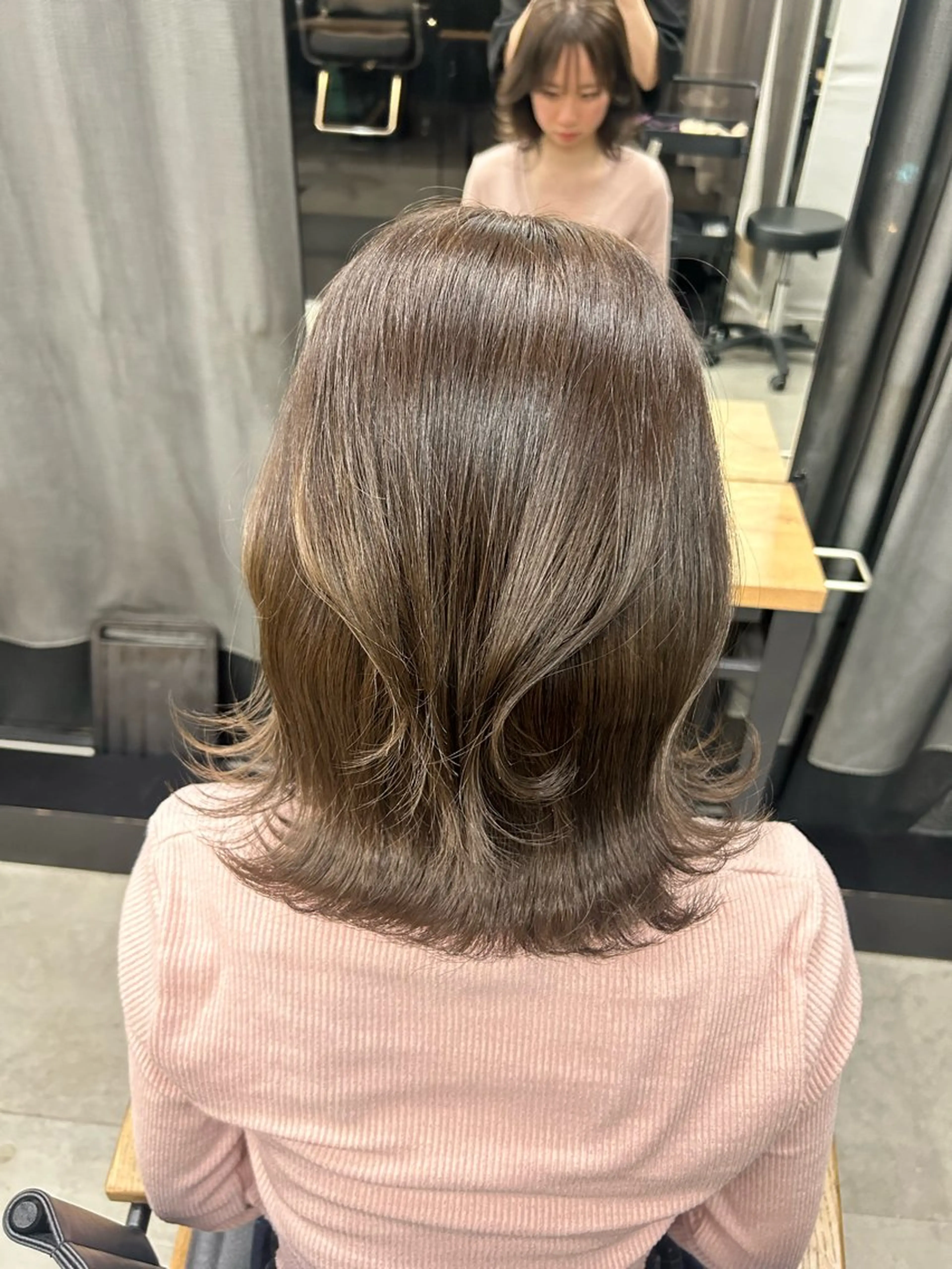 ミディアム 女性らしいモテヘア 韓国ヘアhikariのヘアスタイル