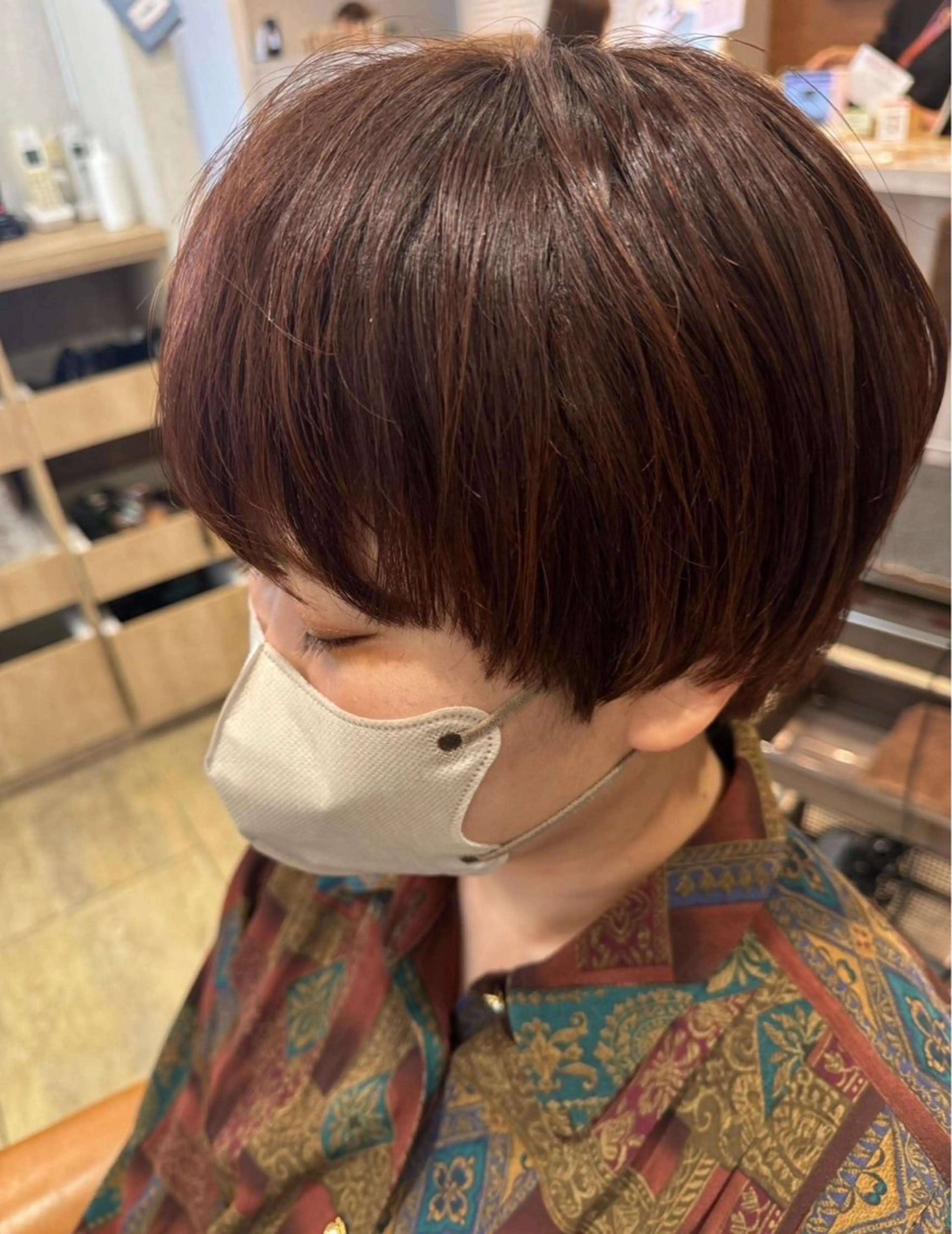 ショート YURINO /ボブ ベージュ/ハイトーンのヘアスタイル