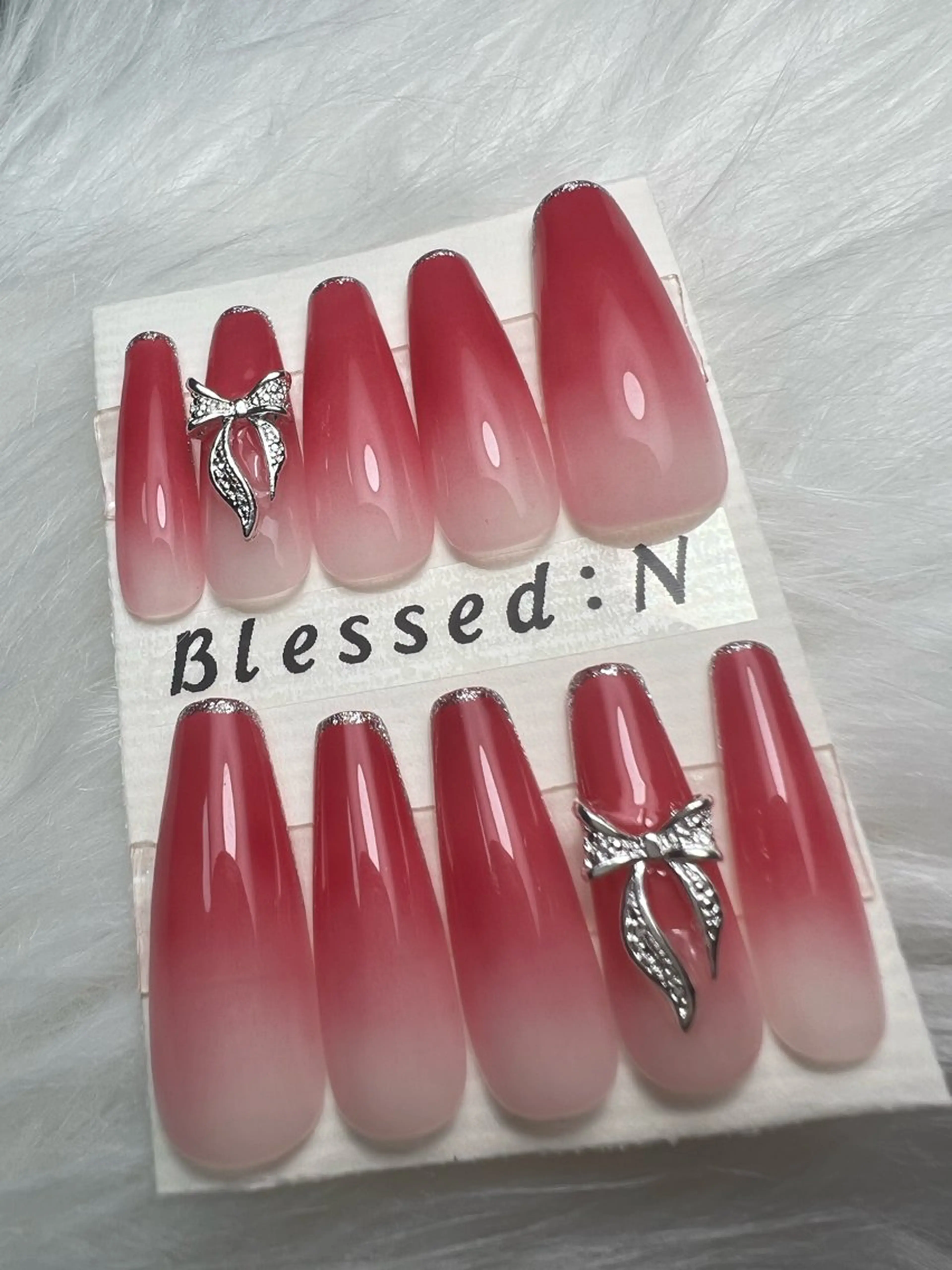ネイル Blessed:N ブレストのネイルデザイン
