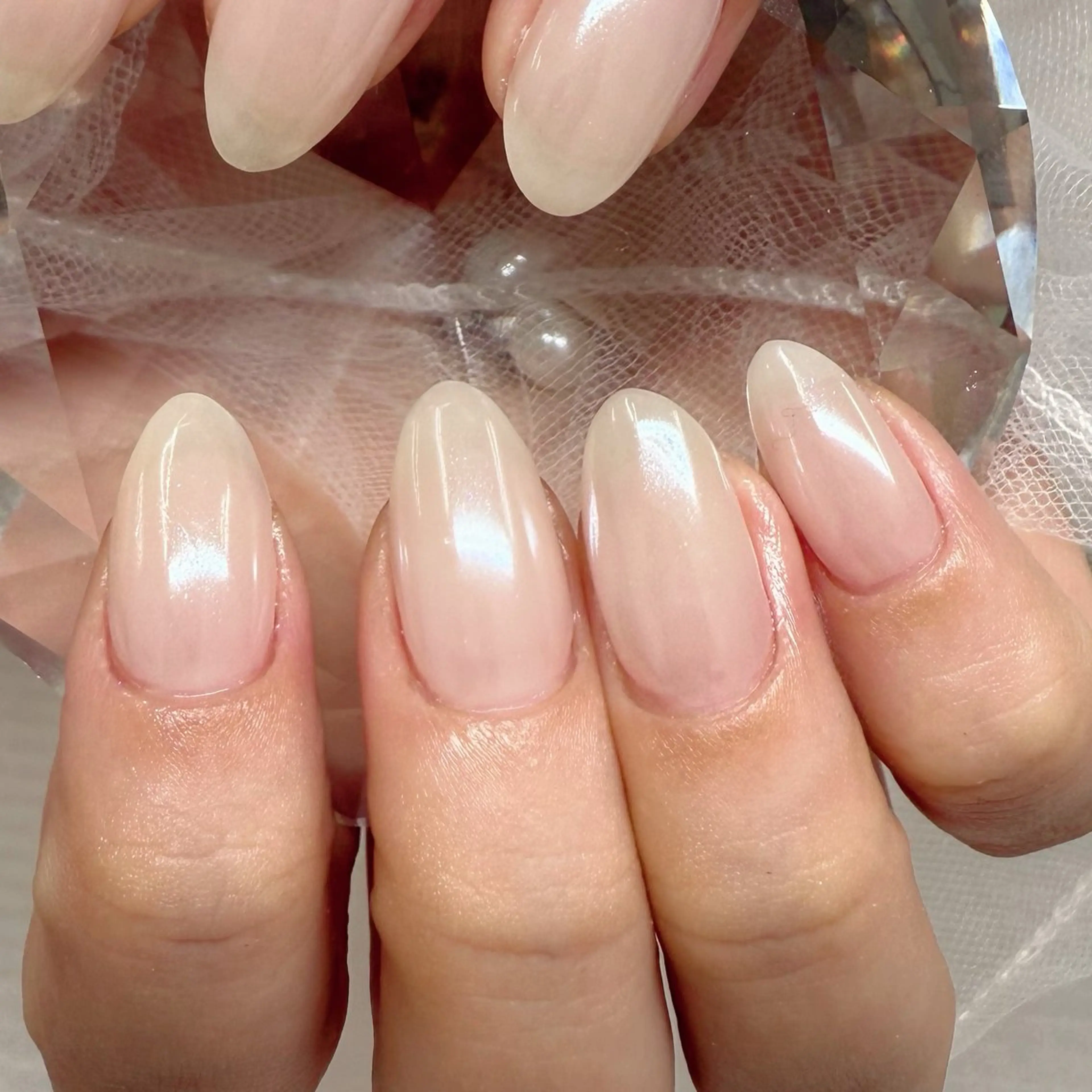 ネイル ホワイト Amie NAILのネイルデザイン
