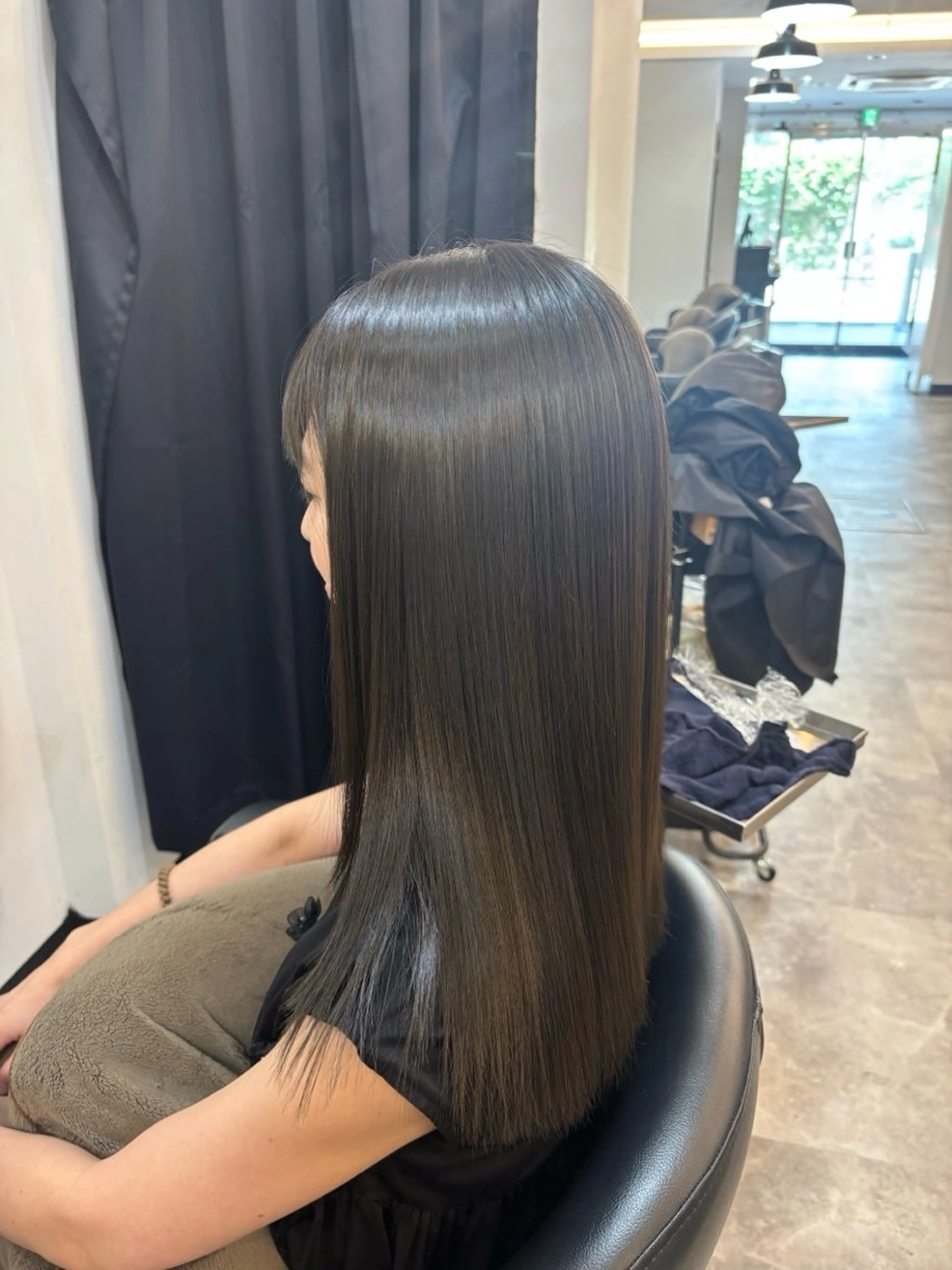 カラー オリーブカラー 下まつげパーマモデル Mayuのヘアスタイル