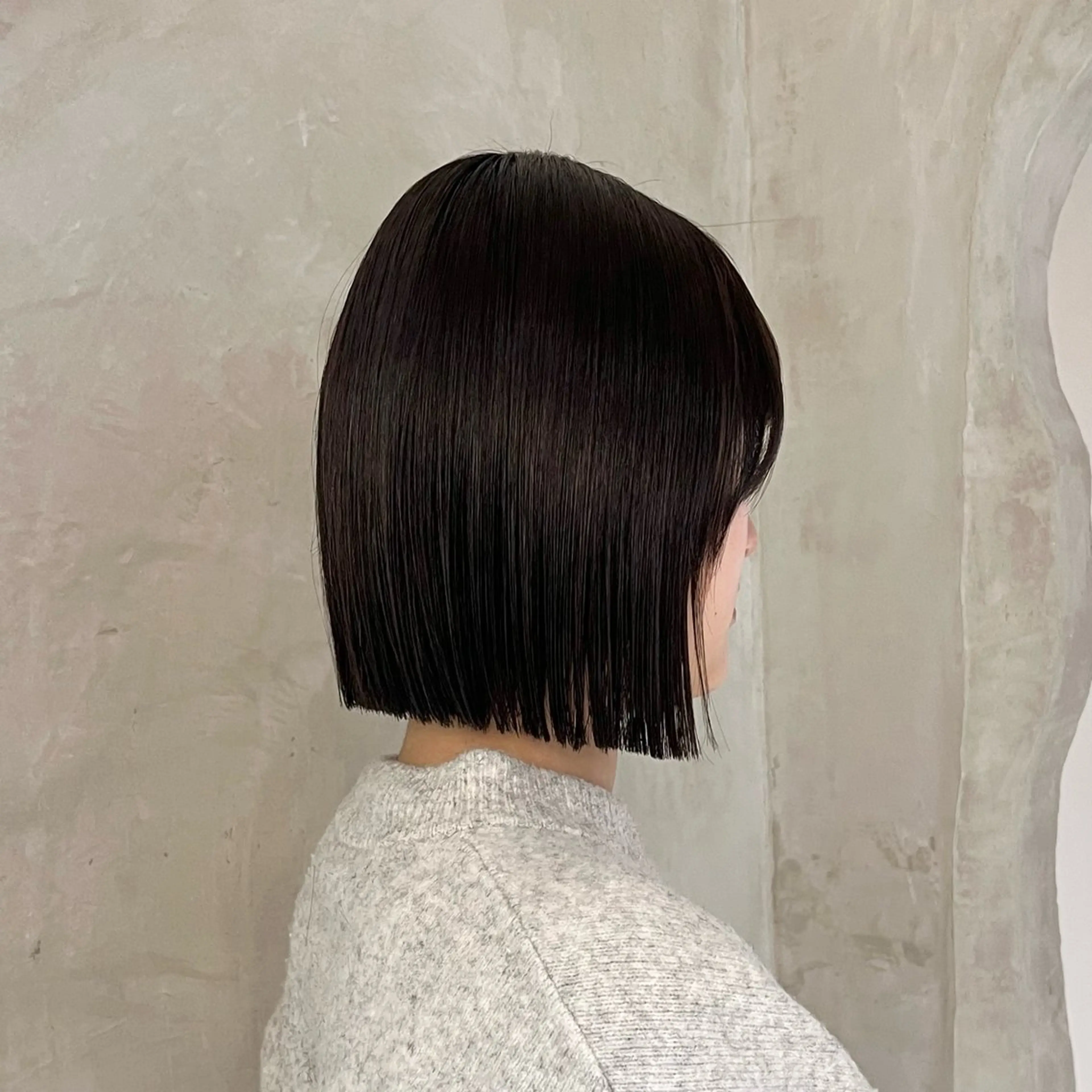 ミディアム カット 切りっぱなしボブ/ 艶カラー/綾莉のヘアスタイル