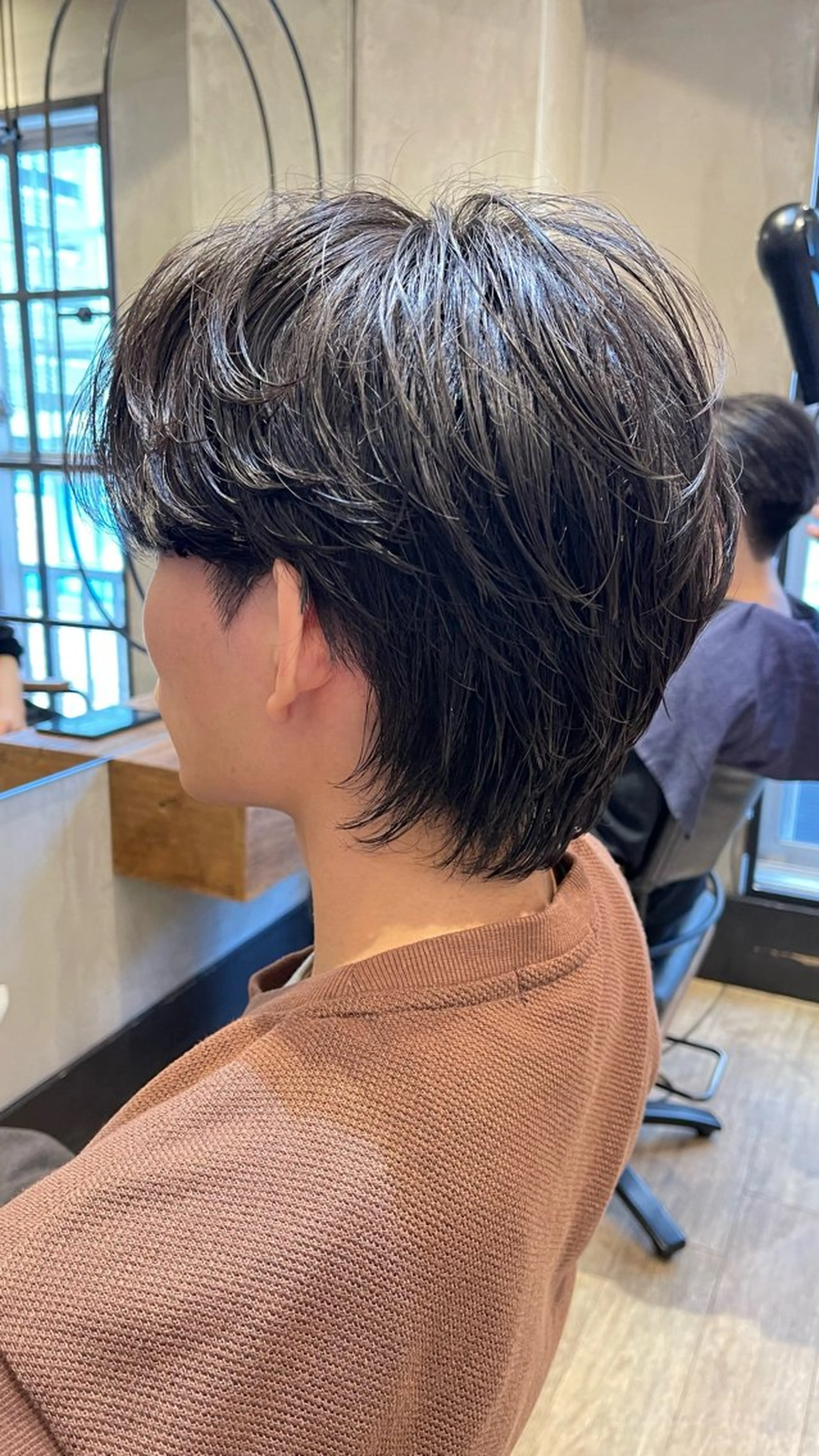 ショート パーマ メンズ ビジネス フェードカット メンズ韓国風 マッシュ メンズパーマ カット パーマ トリートメント ヘアセット 新宿メンズ専門 モテ清潔感パーマ特化のヘアスタイル