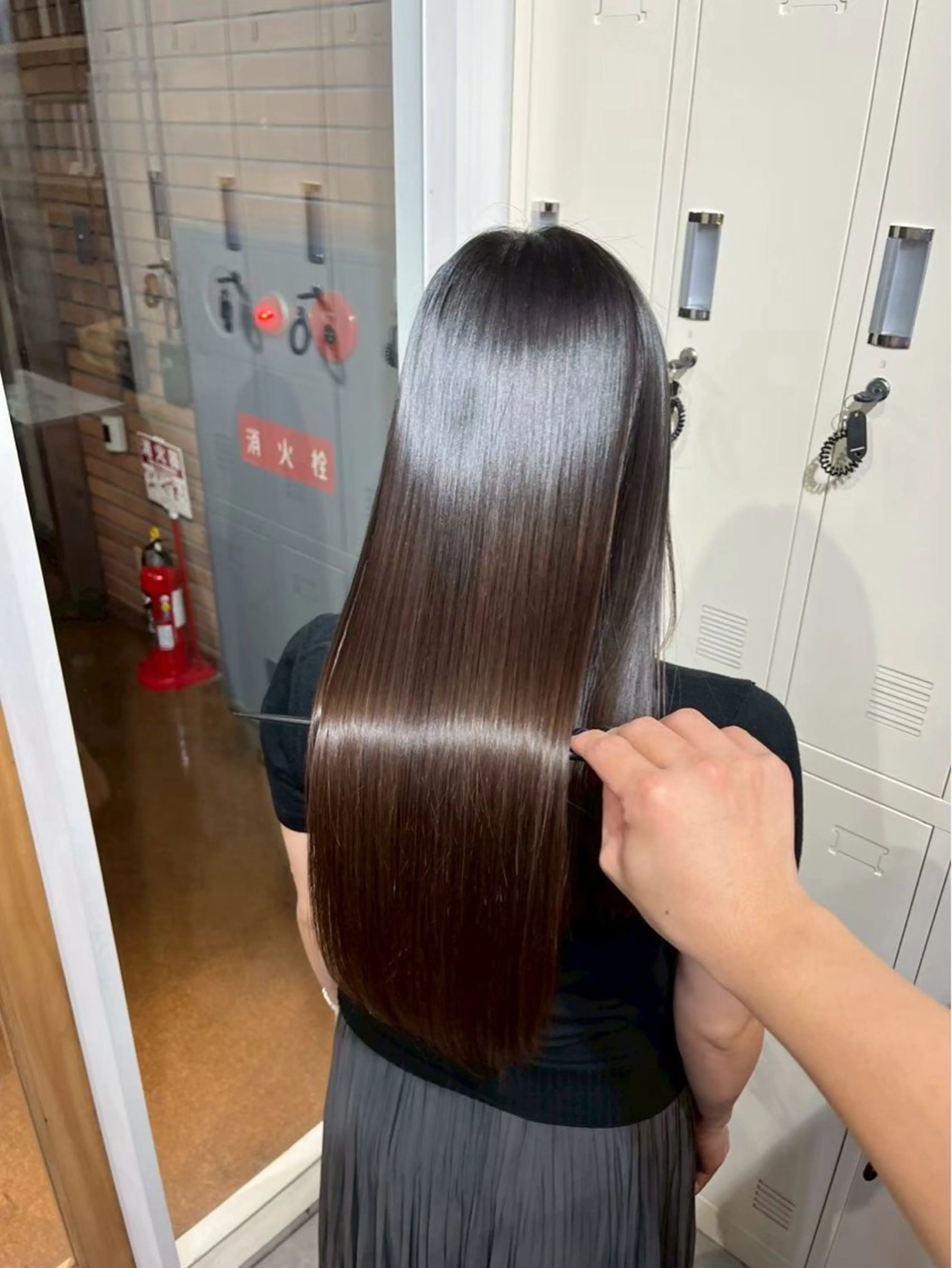 ミディアム アッシュ アッシュグレー アッシュグレージュ ボブ くびれヘア 縮毛矯正 リキ/髪質改善 /縮毛矯正🫧のヘアスタイル