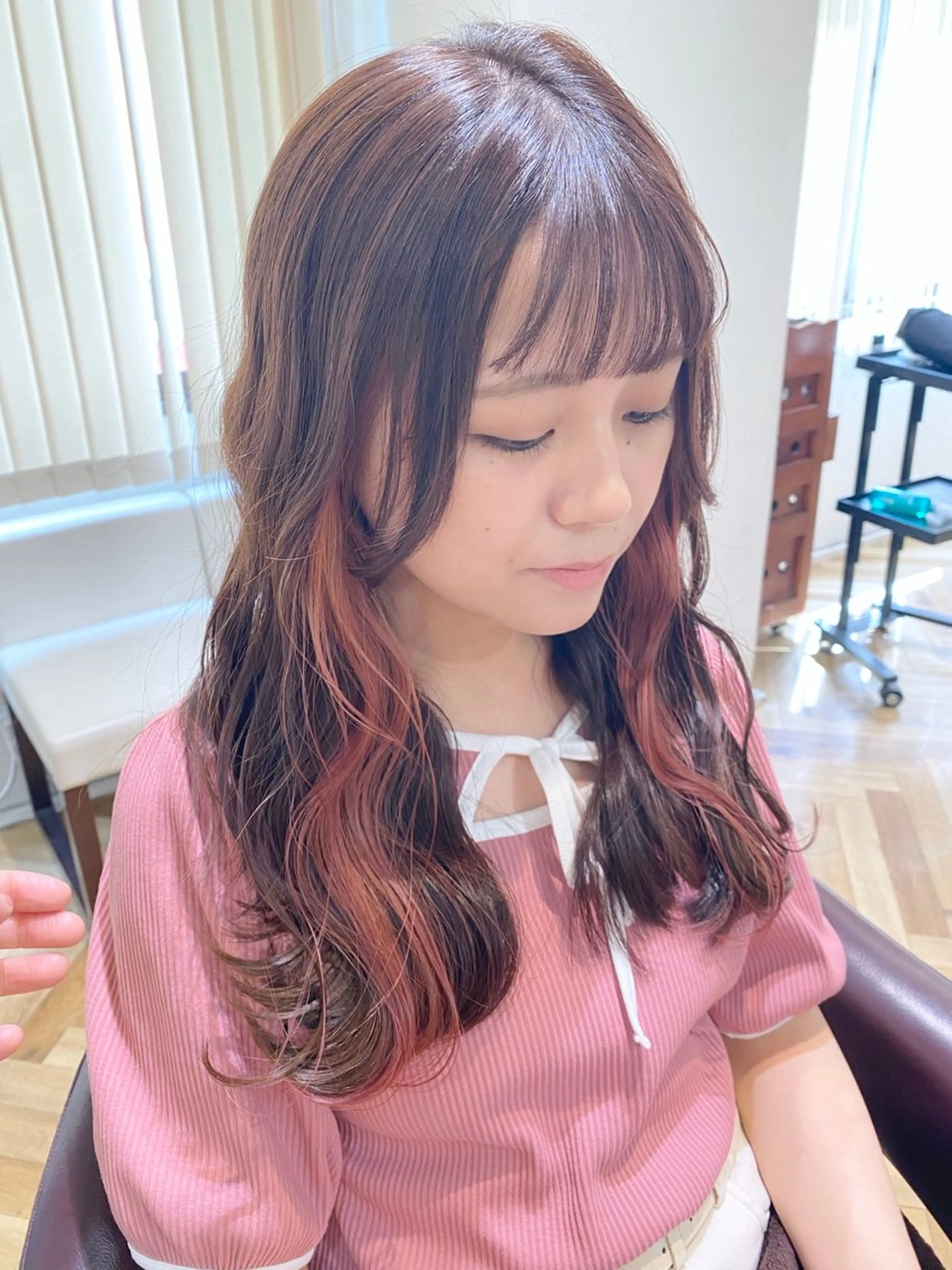 ✔🍓4月限定✨️1日.2名限定🍓ブリーチ使用.イヤリングカラー➕Aujuaプチトリートメント➕コテ巻き無料✂️の写真