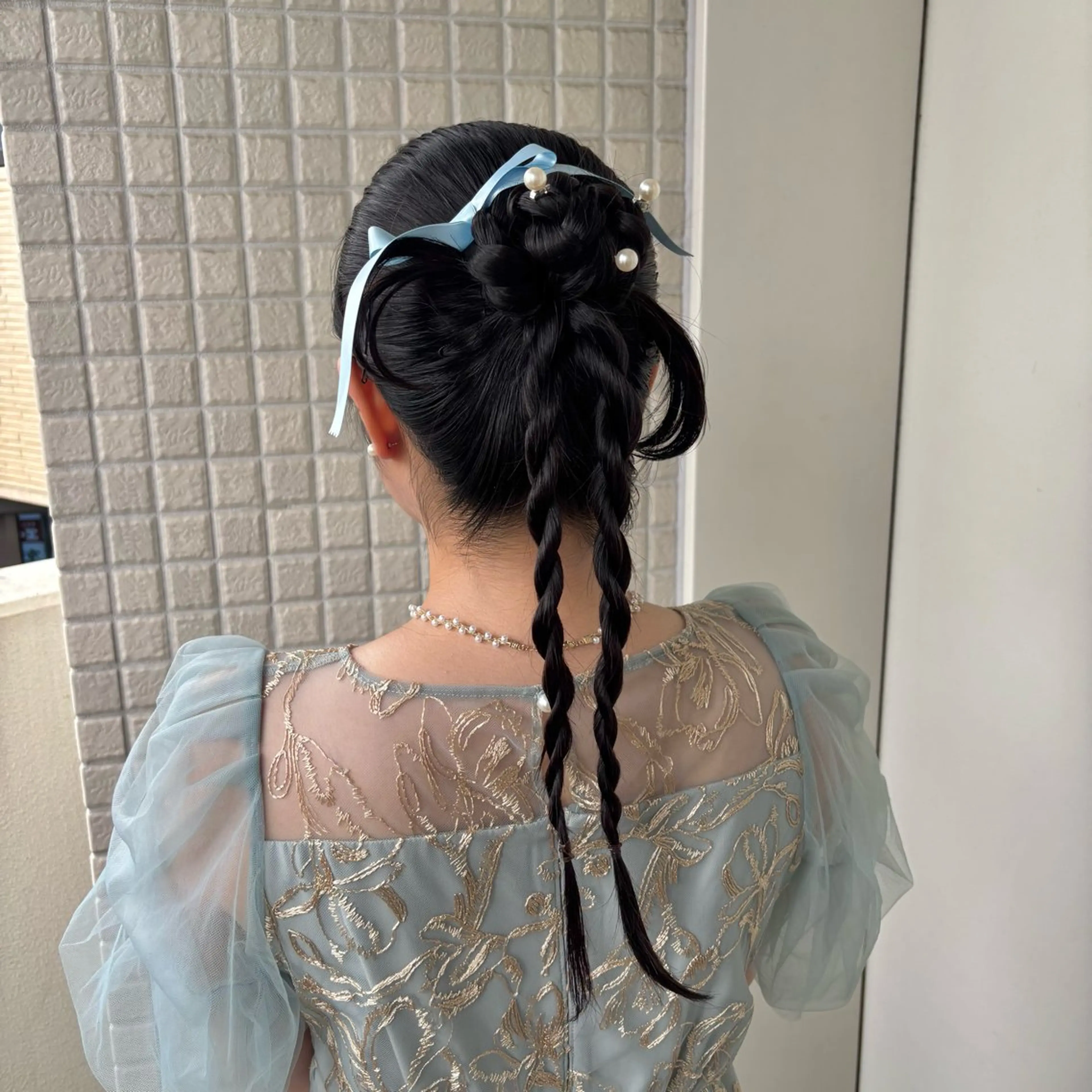 ヘアアレンジ 結婚式・ブライダル ヘアセット 艶カラー🪡髪質改善 アレンジ🎀airiのヘアスタイル