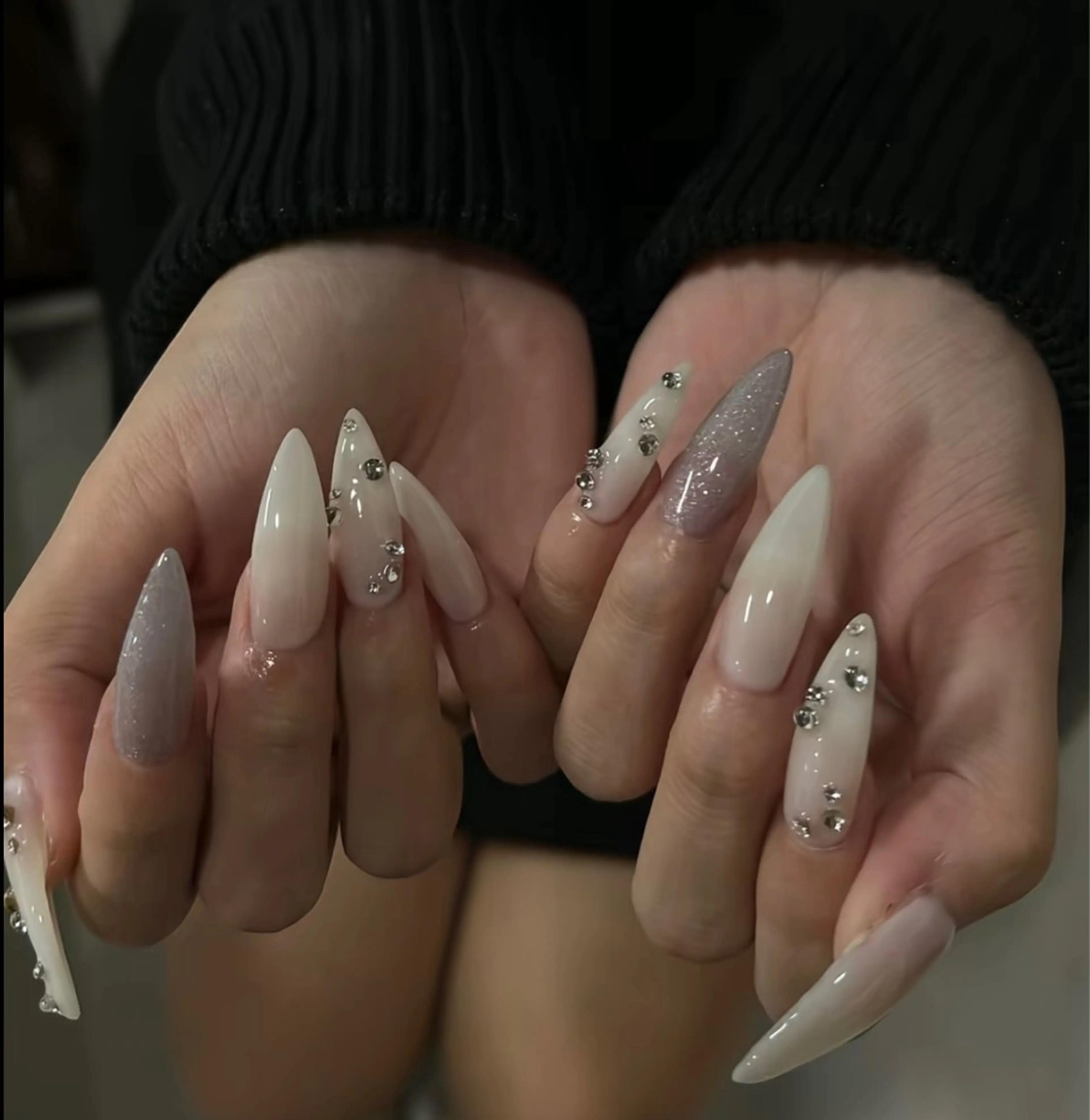ネイル フレンチネイル ジェルネイル マグネットネイル 持ち込み ニュアンスネイル NiJi Nailsのネイルデザイン