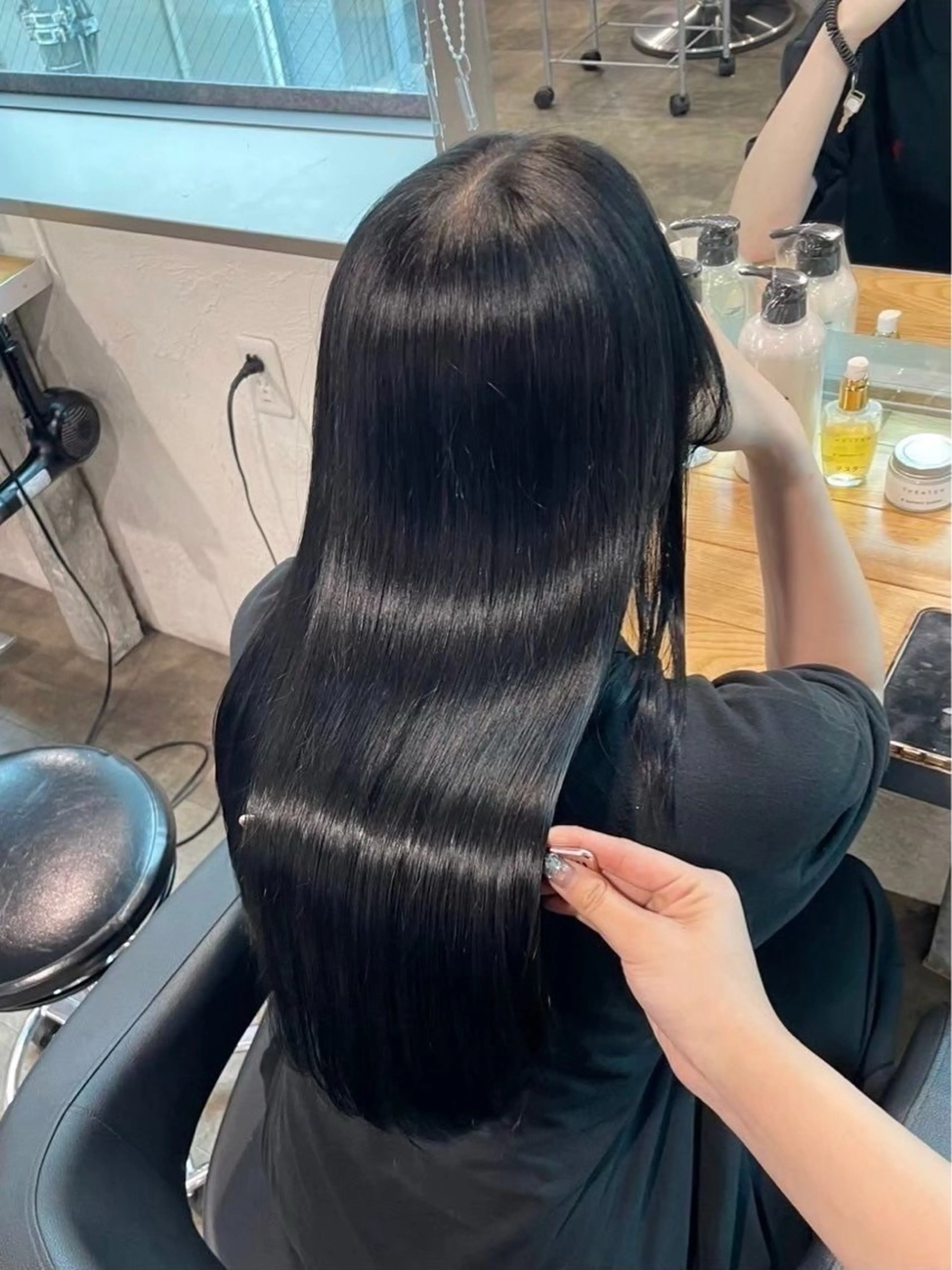 ロング カラー ヘアカラー 縮毛矯正 ♥️暖色カラ ー♥️由夏のヘアスタイル