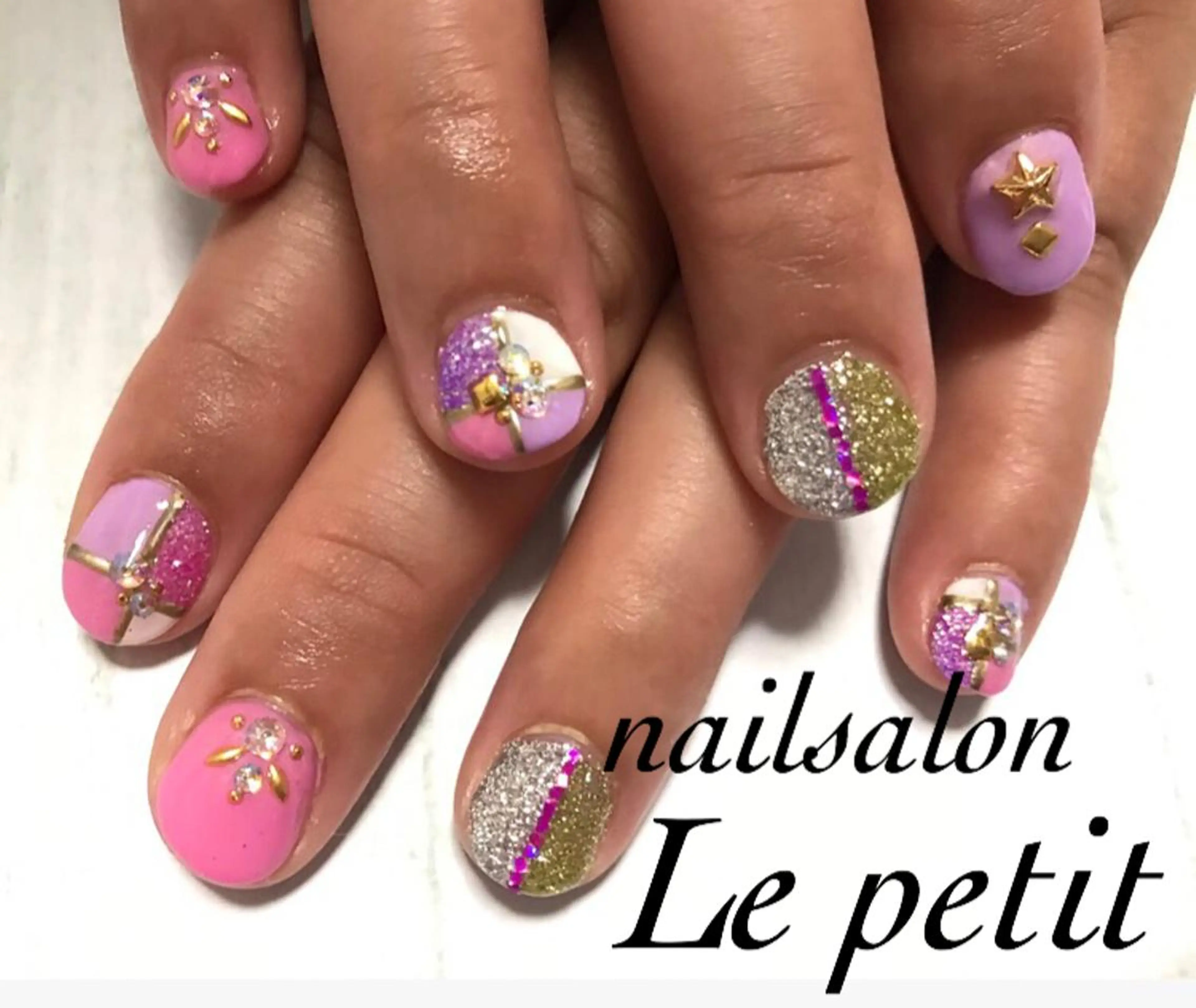 ネイル ハンドネイル 石野 広佳のネイルデザイン