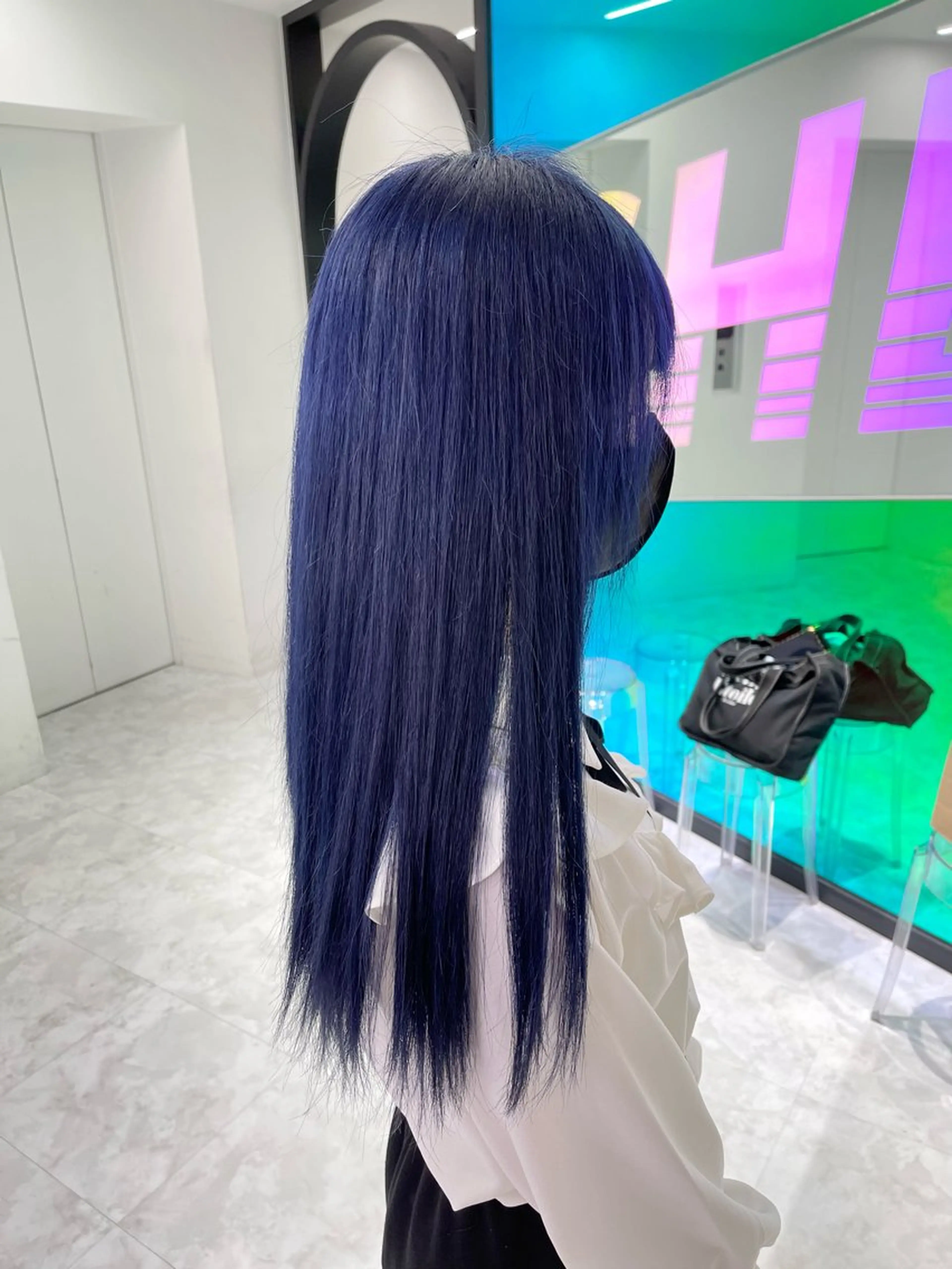 ロング カラー ヘアカラー 🤍💕ブリーチカラ ーAyaka💕🤍のヘアスタイル